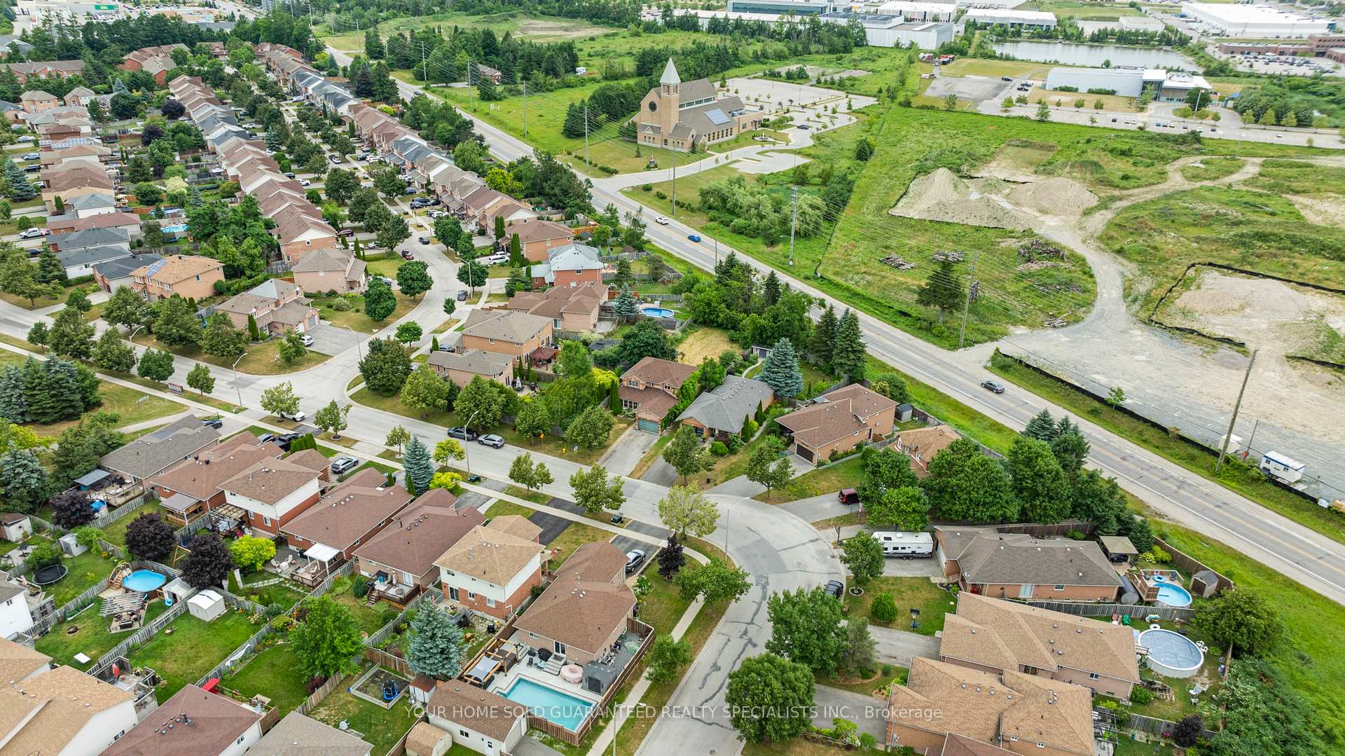 Photo 19 of 386 Emms Drive, Barrie, Holly — HOMEH