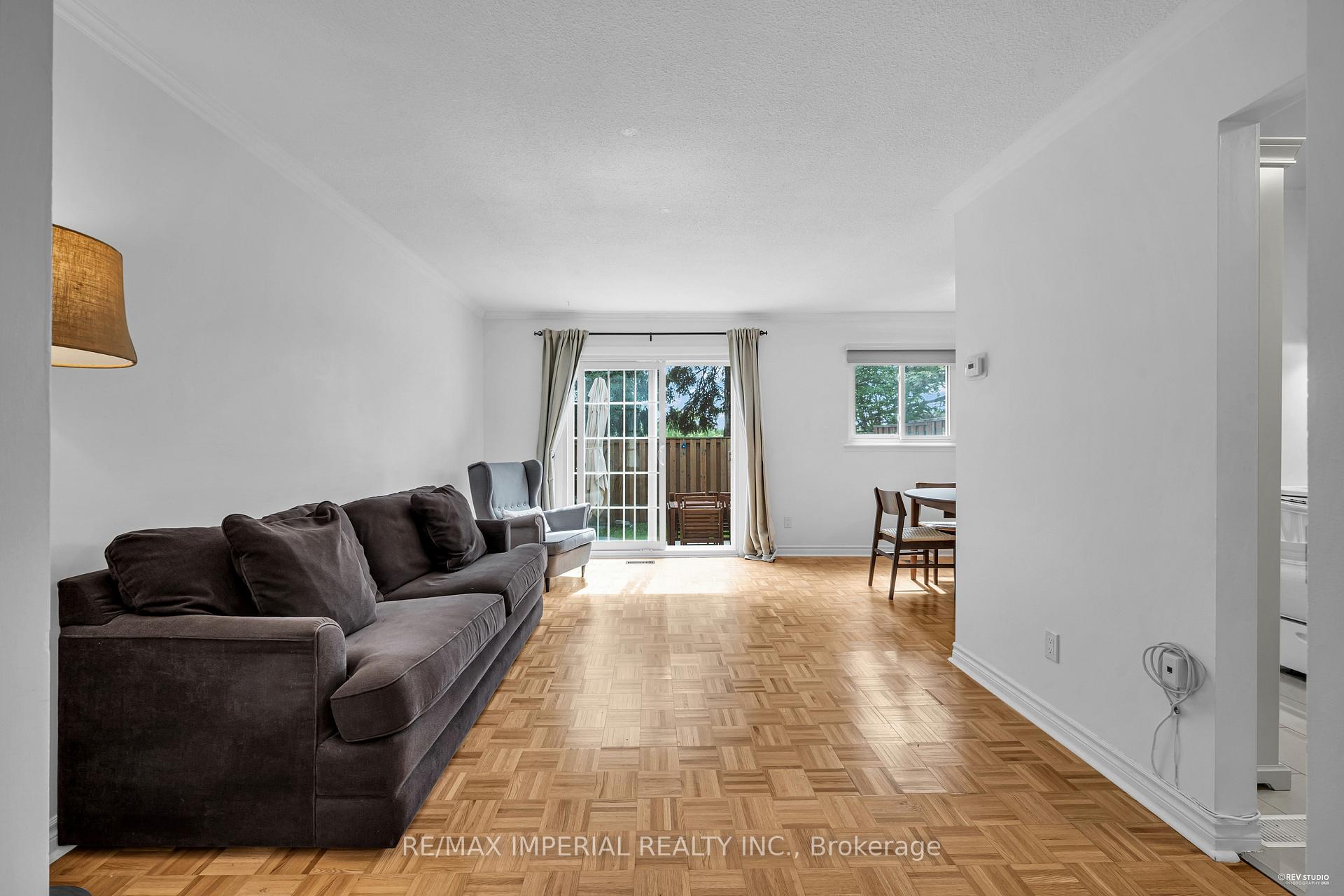 Photo 17 of 24 Norris Way, Markham, Aileen-Willowbrook — HOMEH