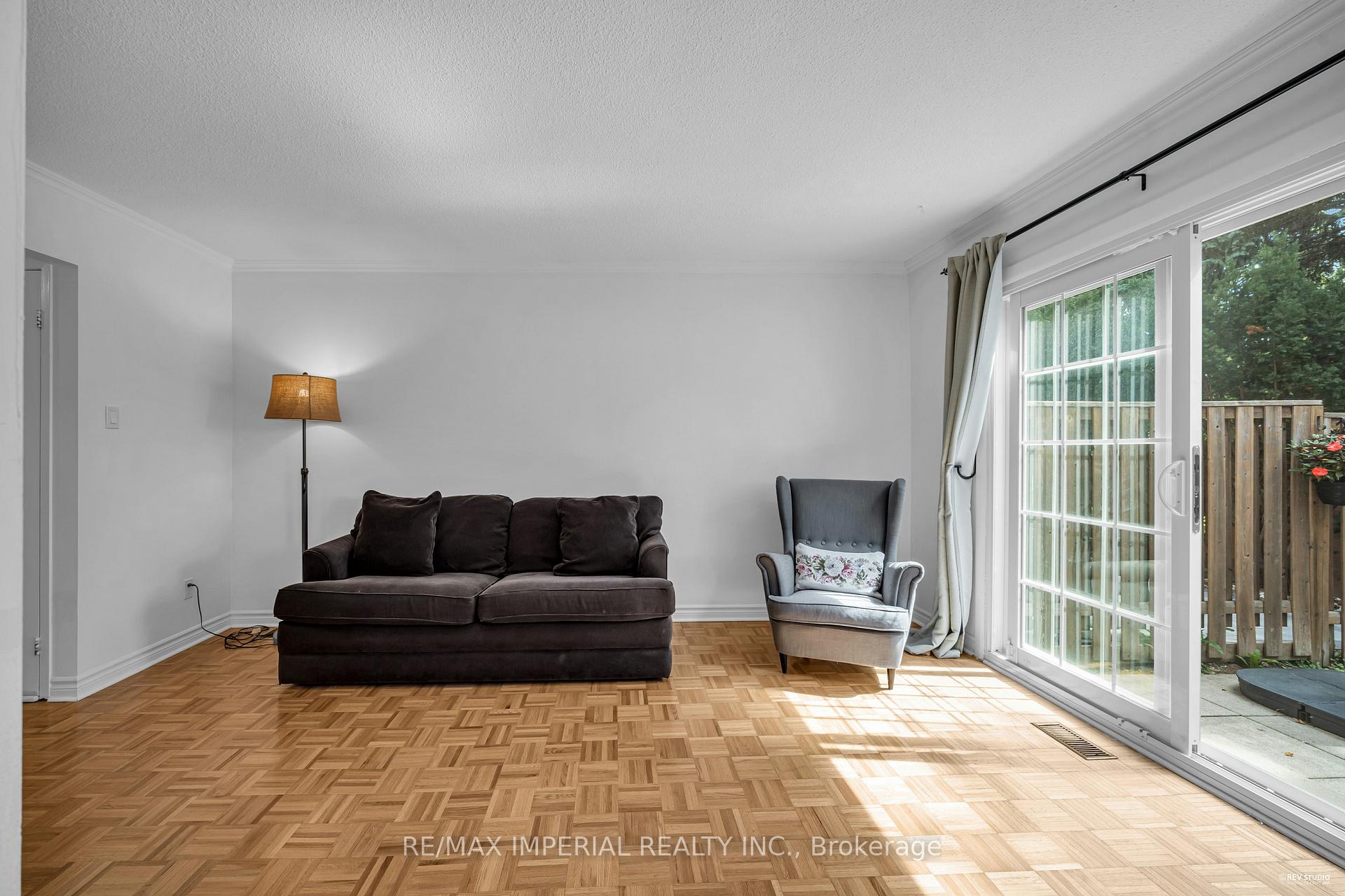 Photo 19 of 24 Norris Way, Markham, Aileen-Willowbrook — HOMEH
