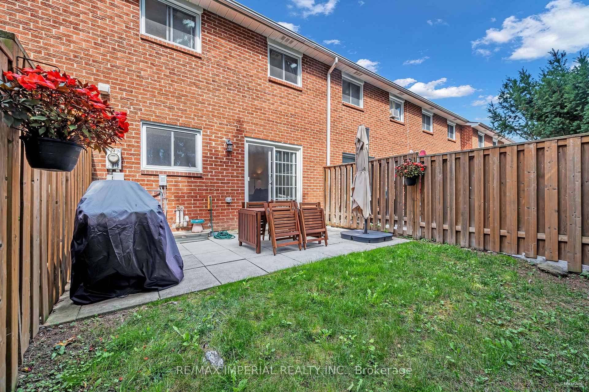 Photo 20 of 24 Norris Way, Markham, Aileen-Willowbrook — HOMEH