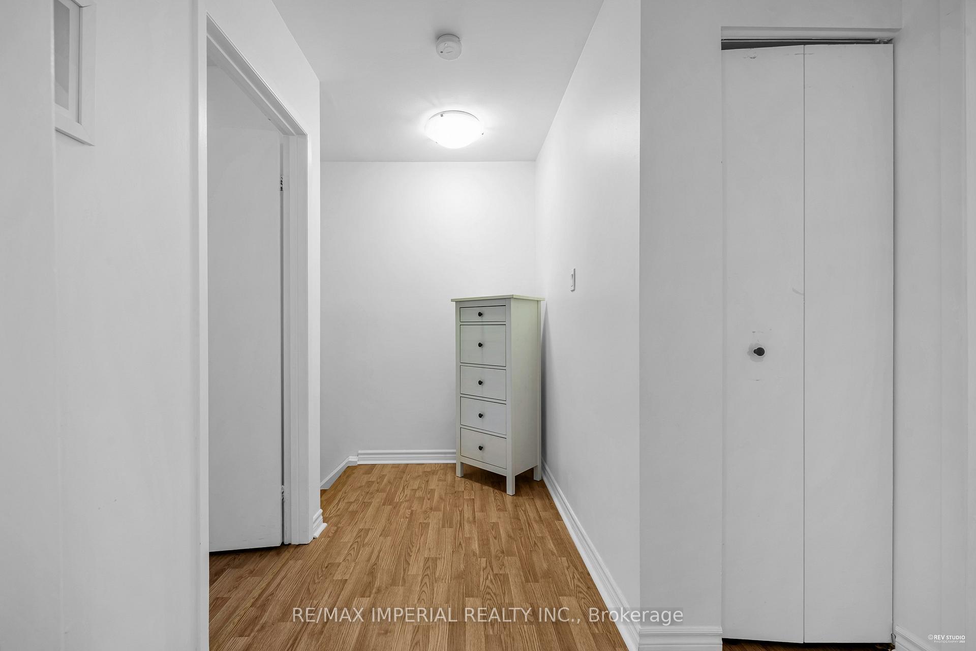 Photo 41 of 24 Norris Way, Markham, Aileen-Willowbrook — HOMEH