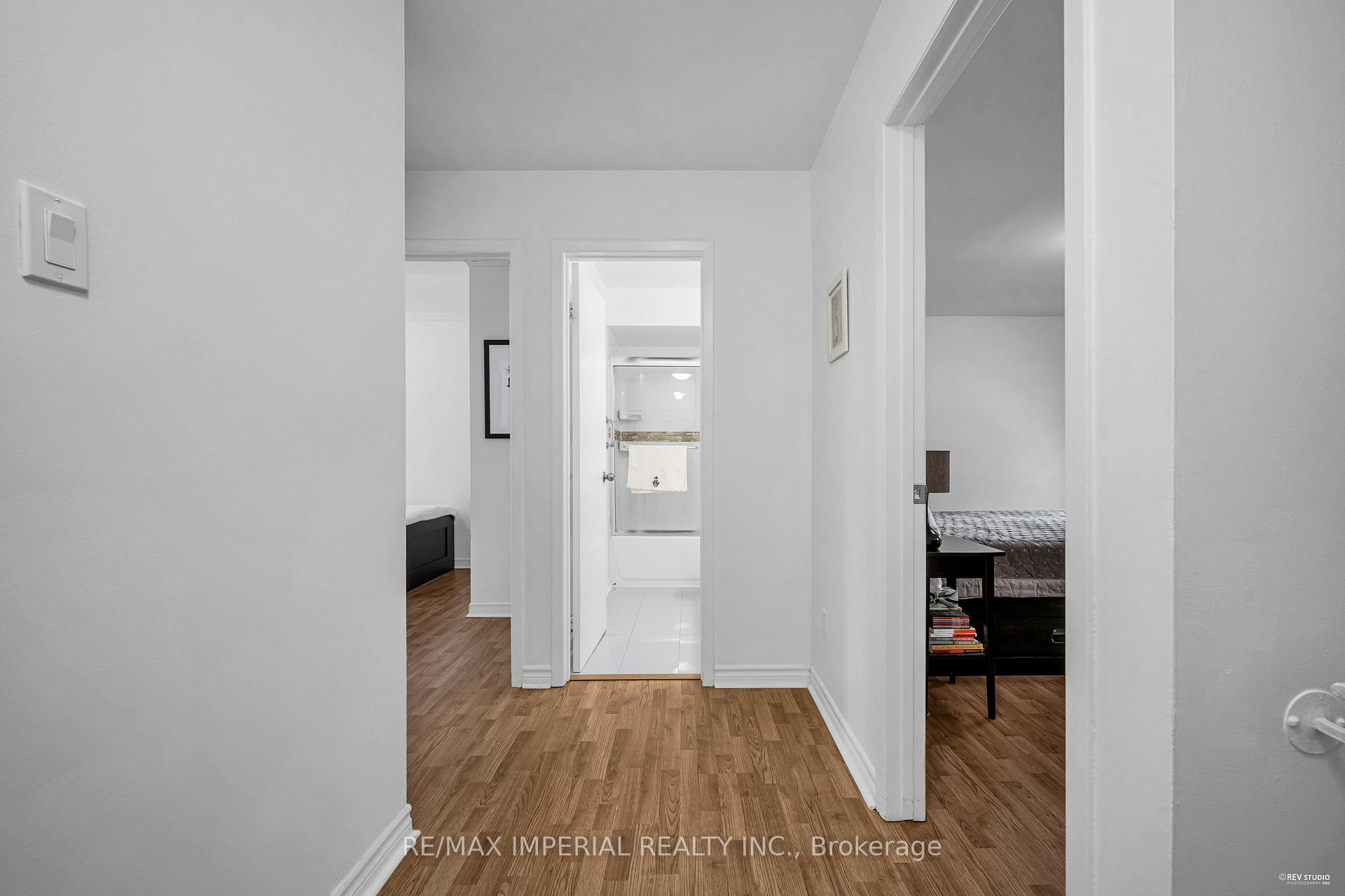 Photo 42 of 24 Norris Way, Markham, Aileen-Willowbrook — HOMEH