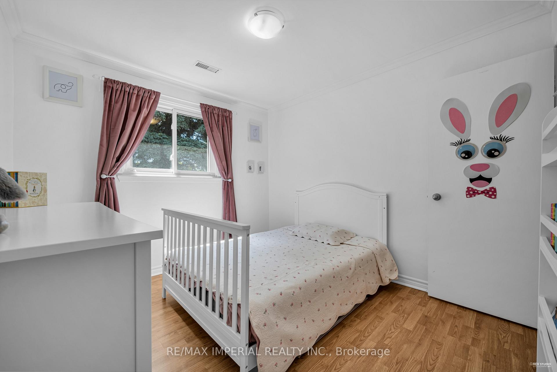 Photo 49 of 24 Norris Way, Markham, Aileen-Willowbrook — HOMEH