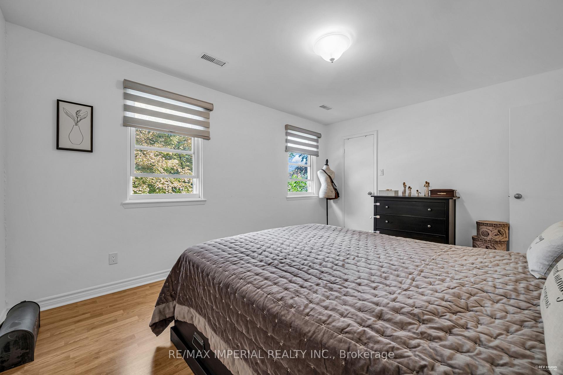 Photo 53 of 24 Norris Way, Markham, Aileen-Willowbrook — HOMEH