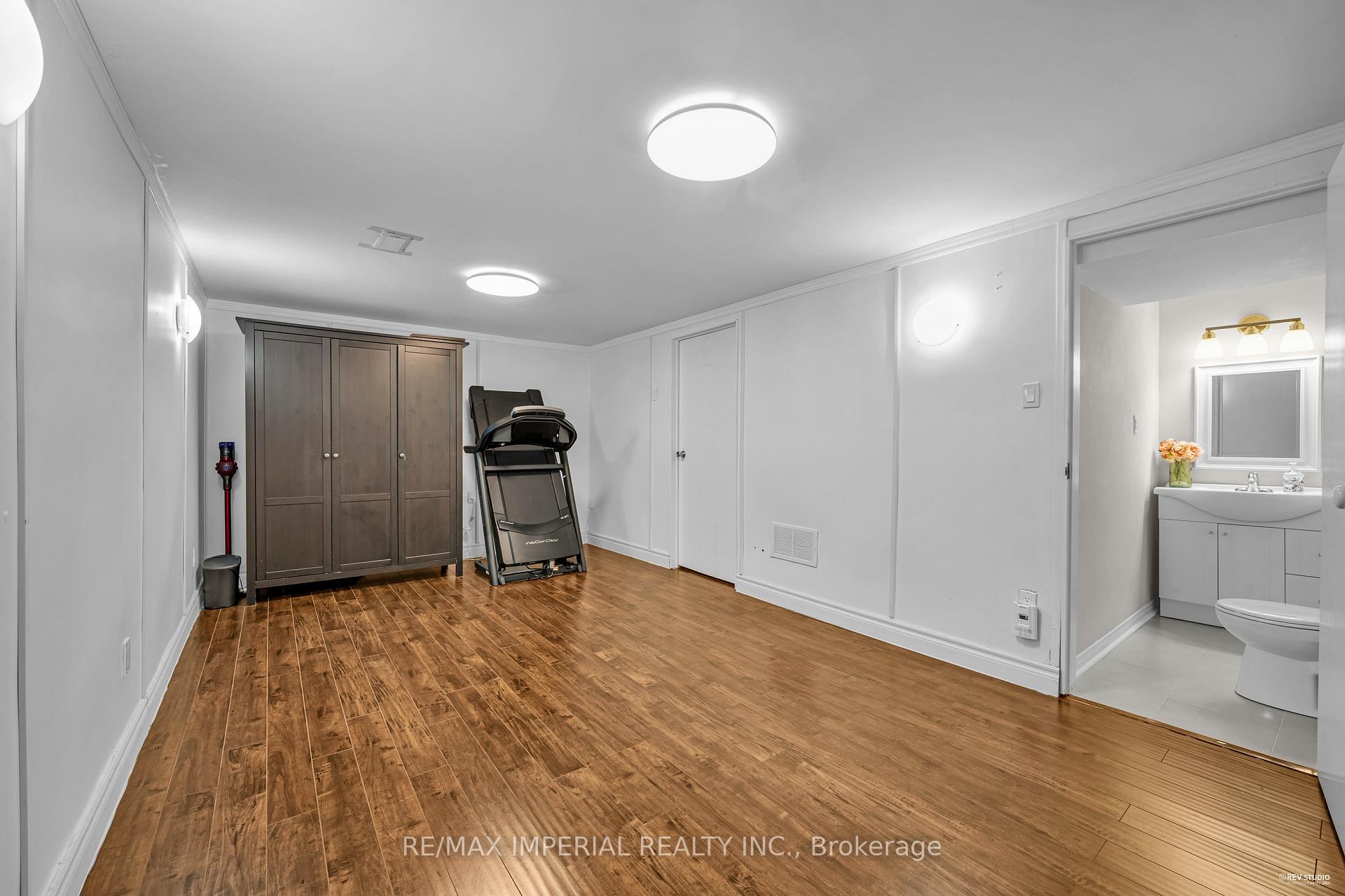 Photo 59 of 24 Norris Way, Markham, Aileen-Willowbrook — HOMEH