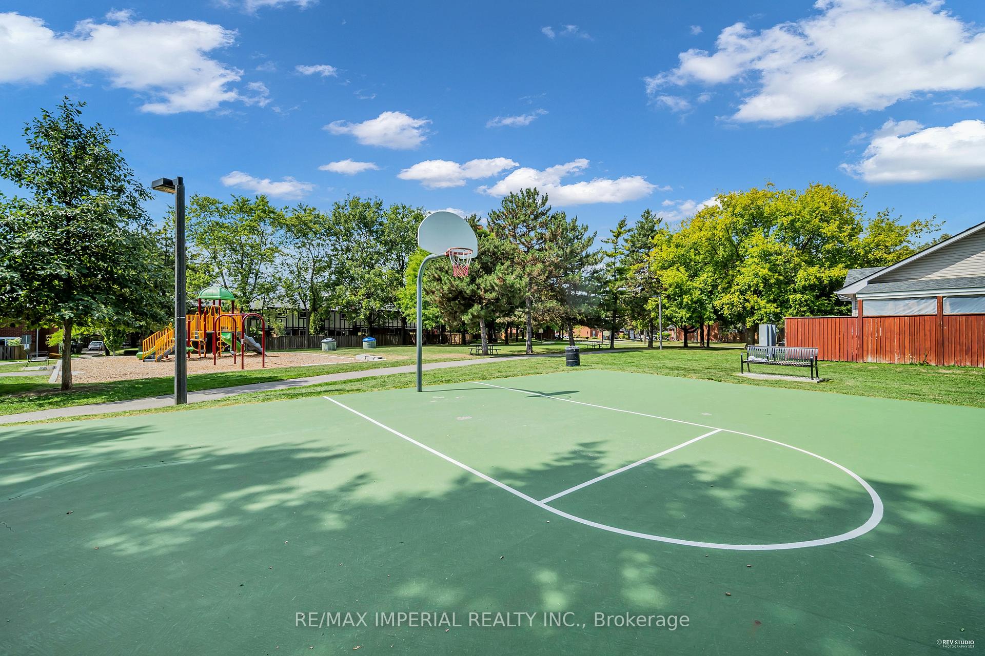 Photo 88 of 24 Norris Way, Markham, Aileen-Willowbrook — HOMEH