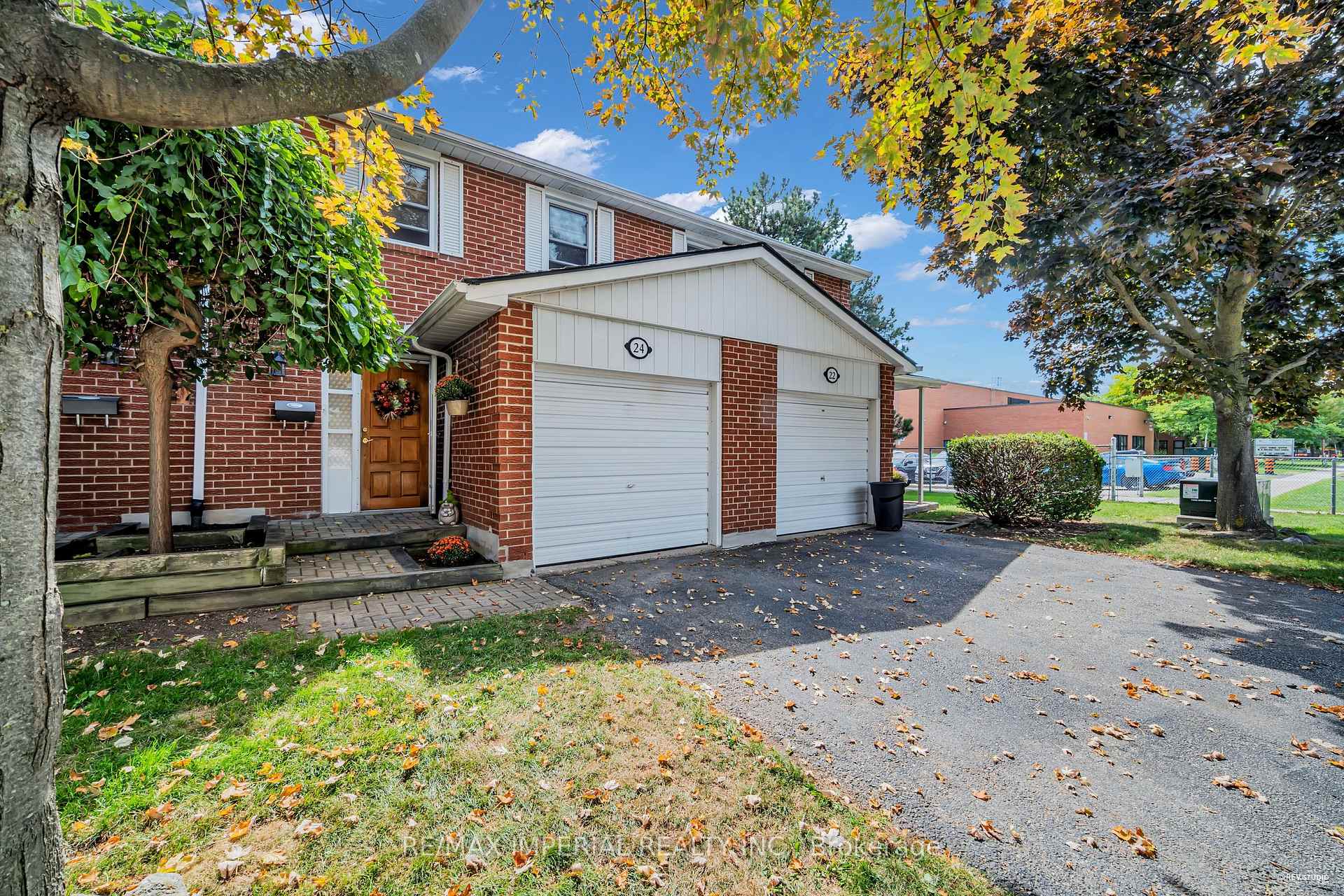 Photo 89 of 24 Norris Way, Markham, Aileen-Willowbrook — HOMEH
