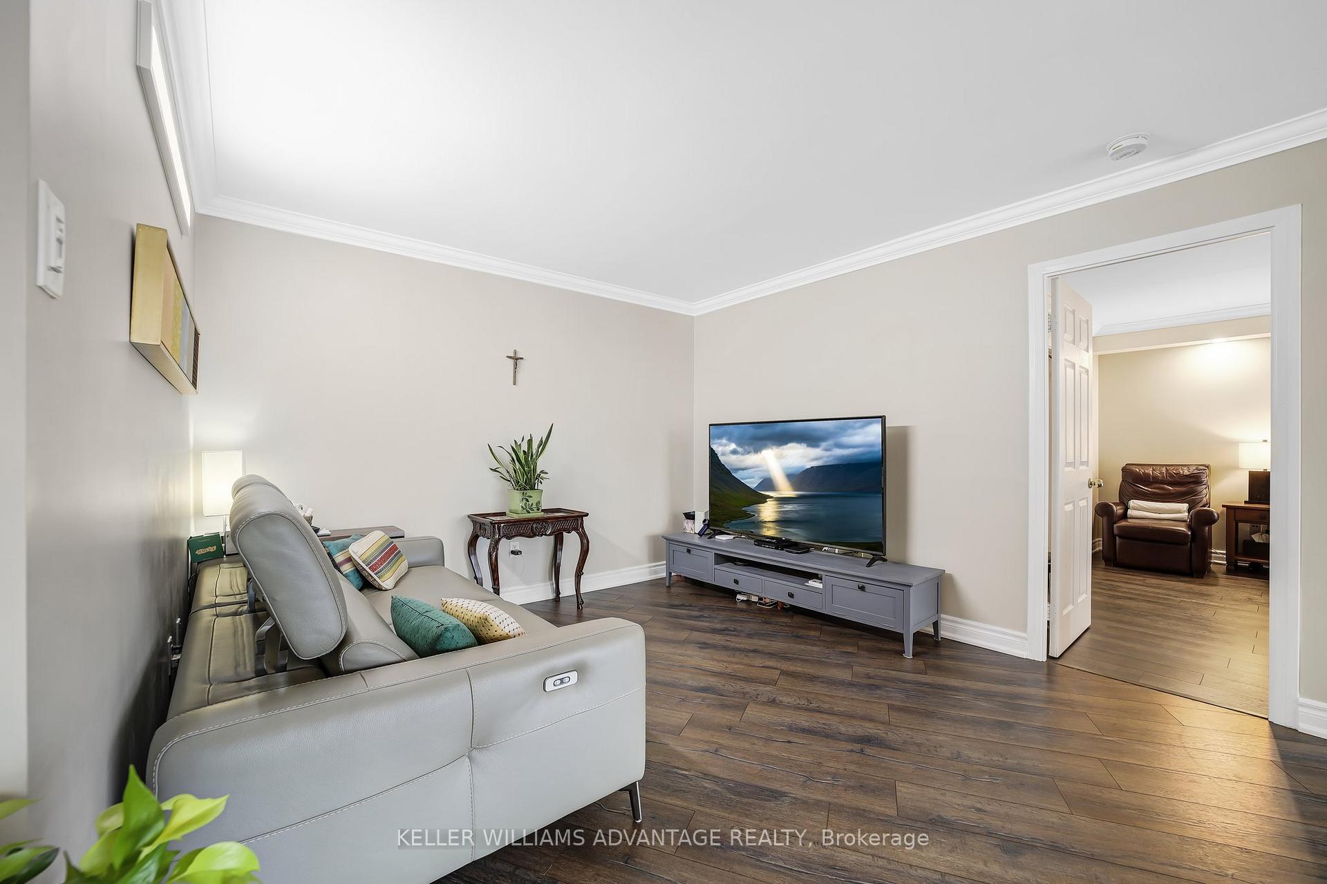 Photo 6 of Unit 918, 7905 Bayview Avenue, Markham, Aileen-Willowbrook — HOMEH