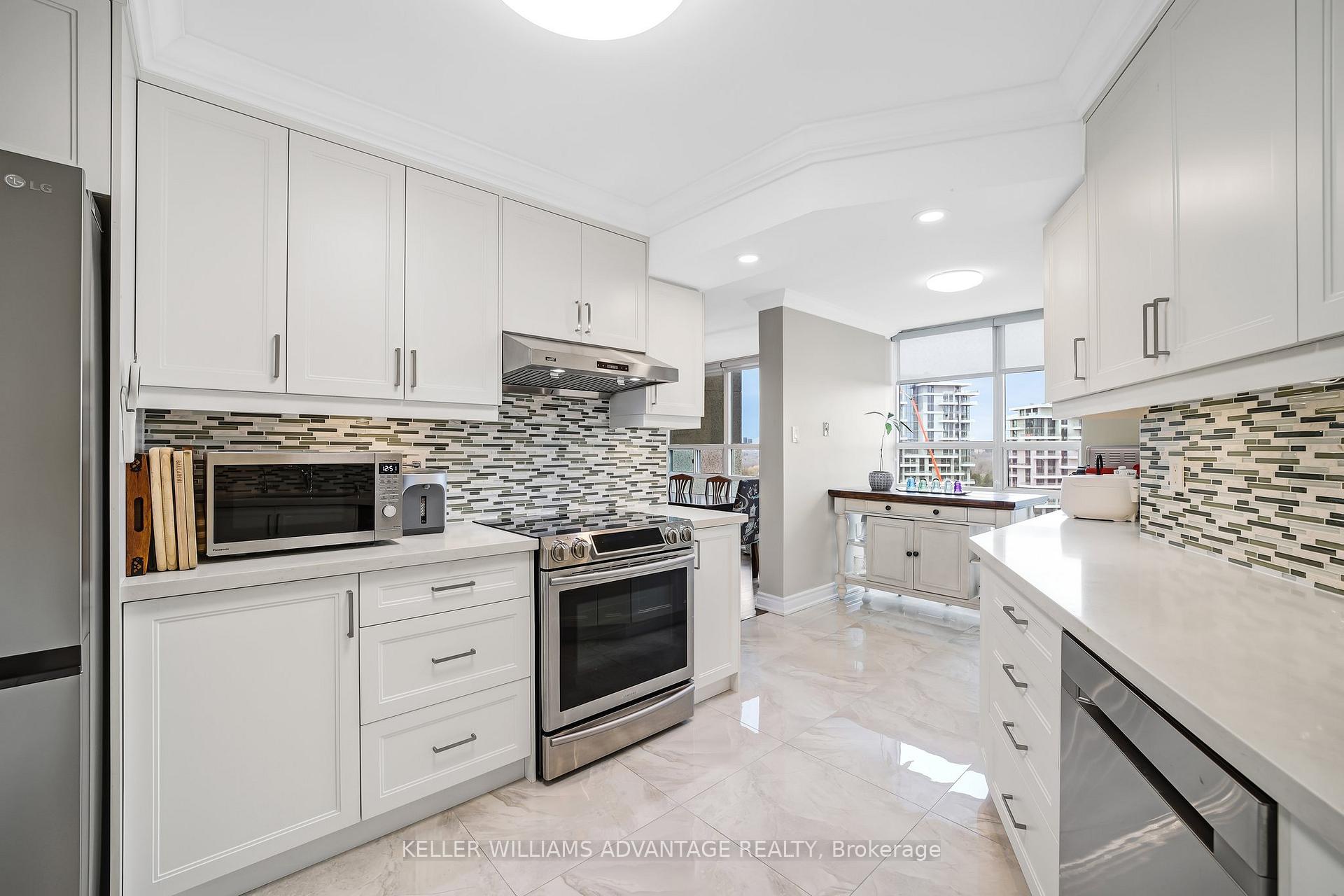 Photo 18 of Unit 918, 7905 Bayview Avenue, Markham, Aileen-Willowbrook — HOMEH