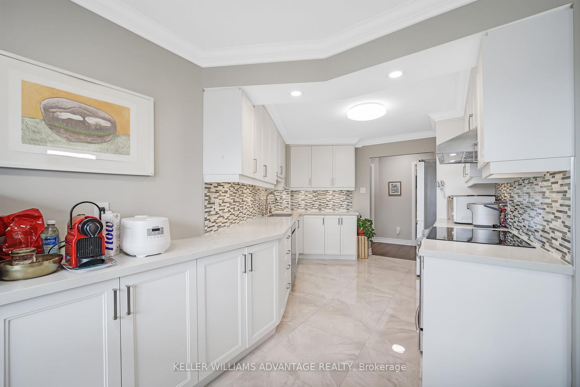 Photo 19 of Unit 918, 7905 Bayview Avenue, Markham, Aileen-Willowbrook — HOMEH