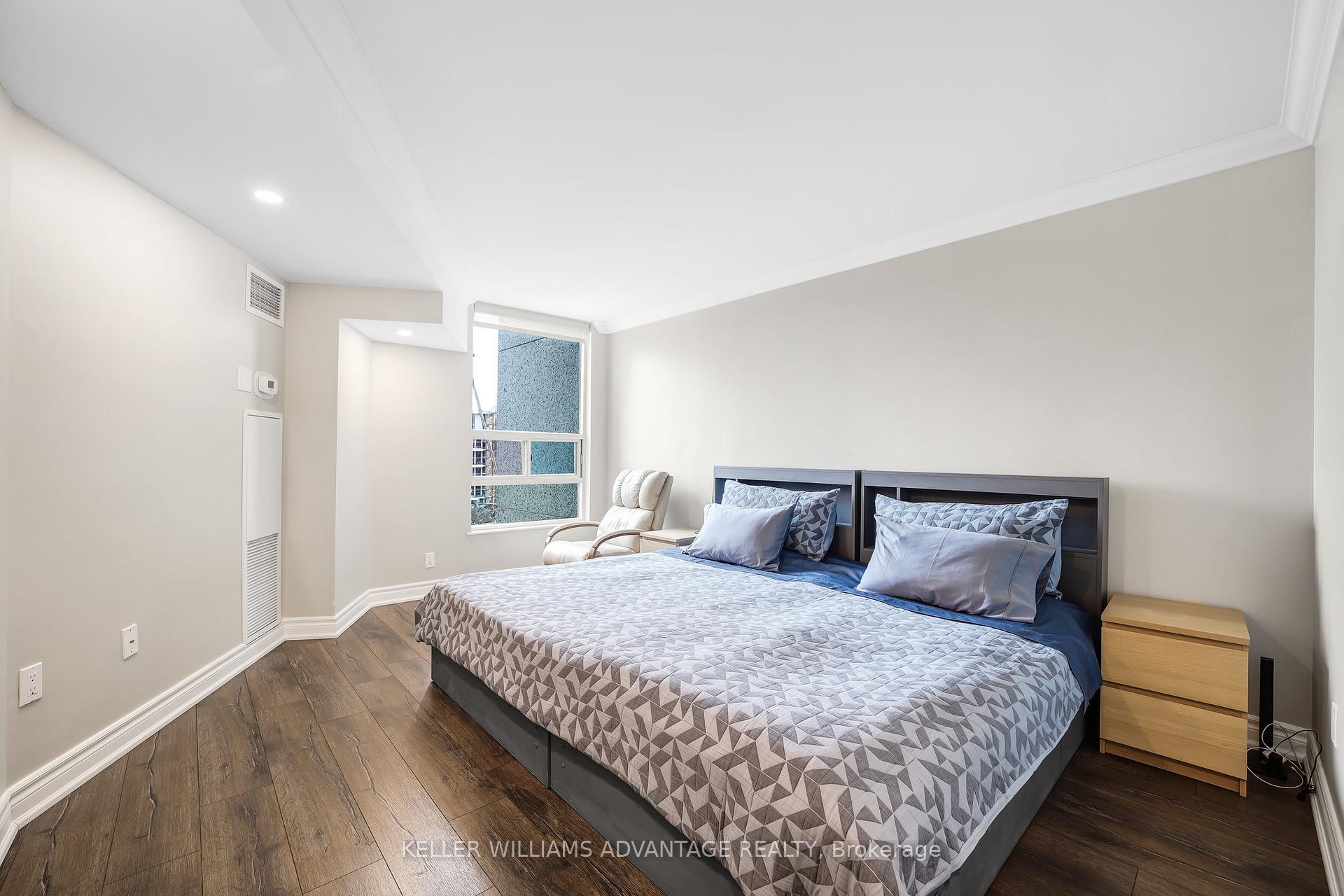 Photo 22 of Unit 918, 7905 Bayview Avenue, Markham, Aileen-Willowbrook — HOMEH