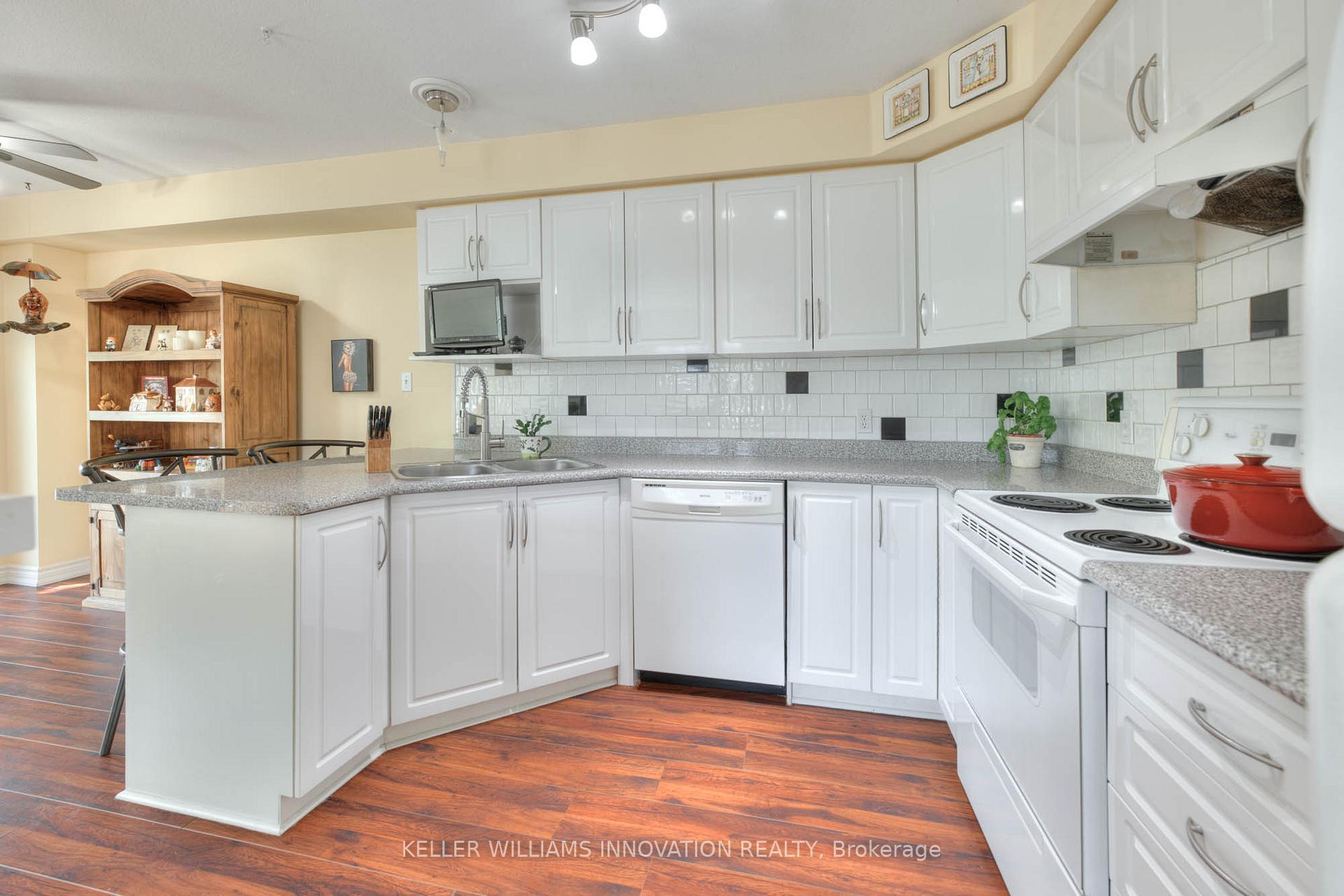 Photo 12 of Unit 6, 185 Highland Crescent, Kitchener — HOMEH