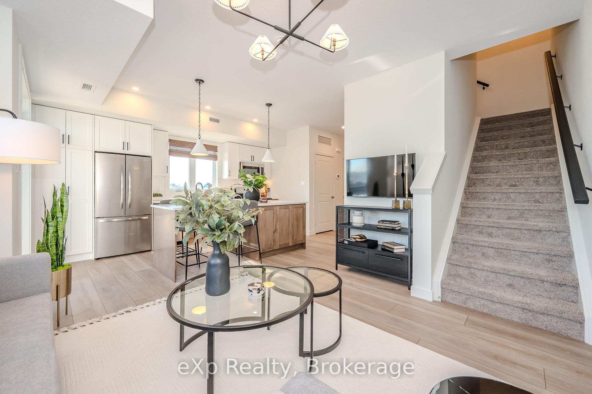 Photo 2 of Unit 102, 824 Woolwich Street, Guelph, Riverside Park — HOMEH