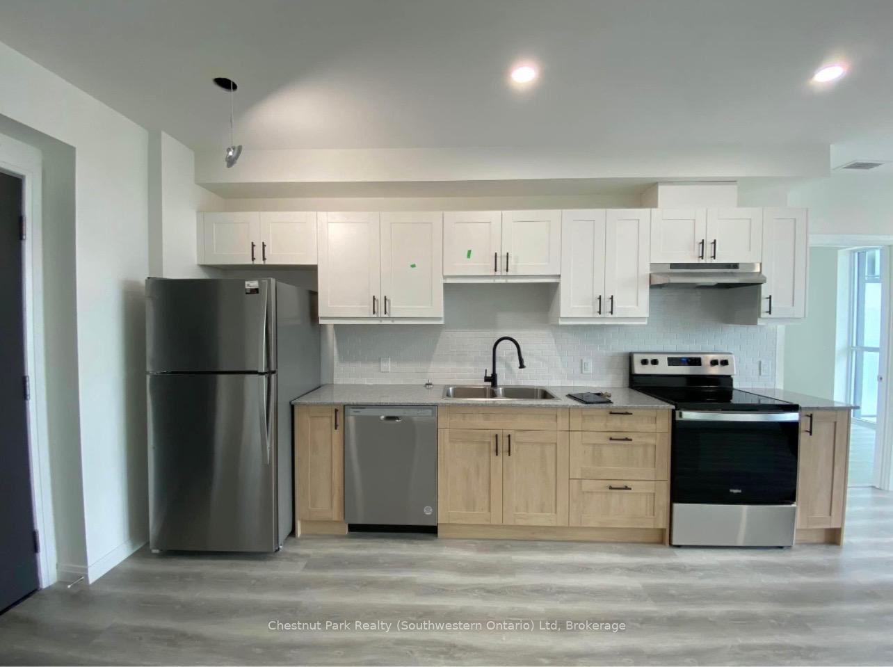 Front of Unit 413, 181 Elmira Road S