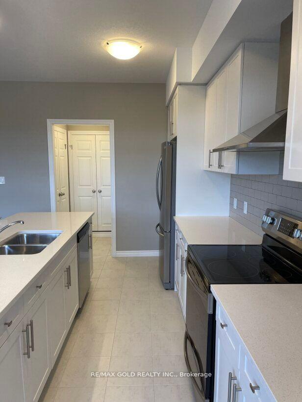 Photo 14 of 78 Wheat Lane, Kitchener — HOMEH