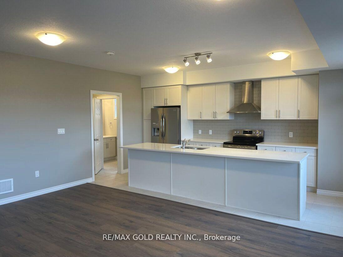Photo 15 of 78 Wheat Lane, Kitchener — HOMEH