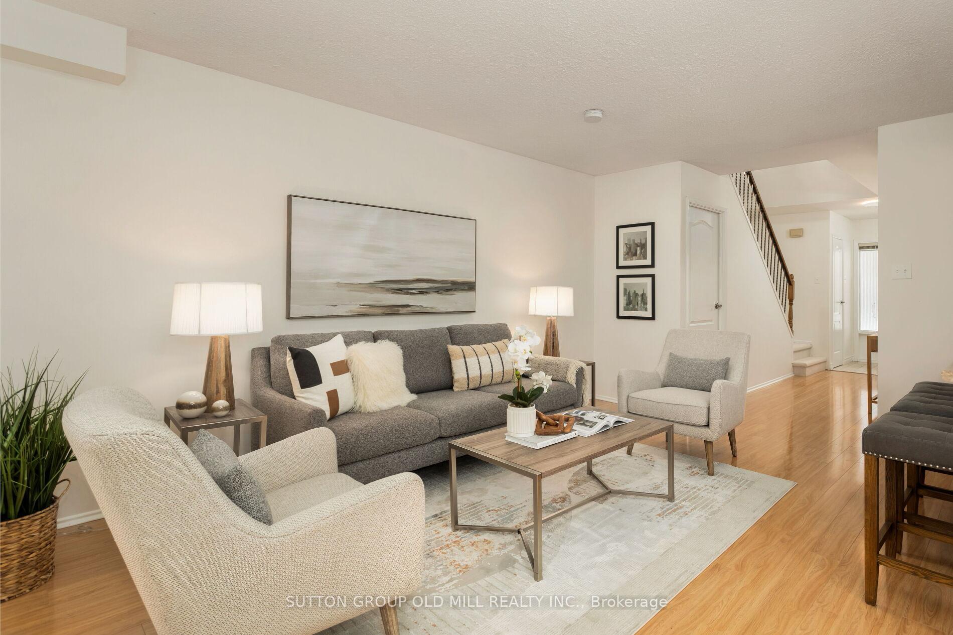 Photo 2 of 17 Lindisfarne Way, Markham, Markham Village — HOMEH