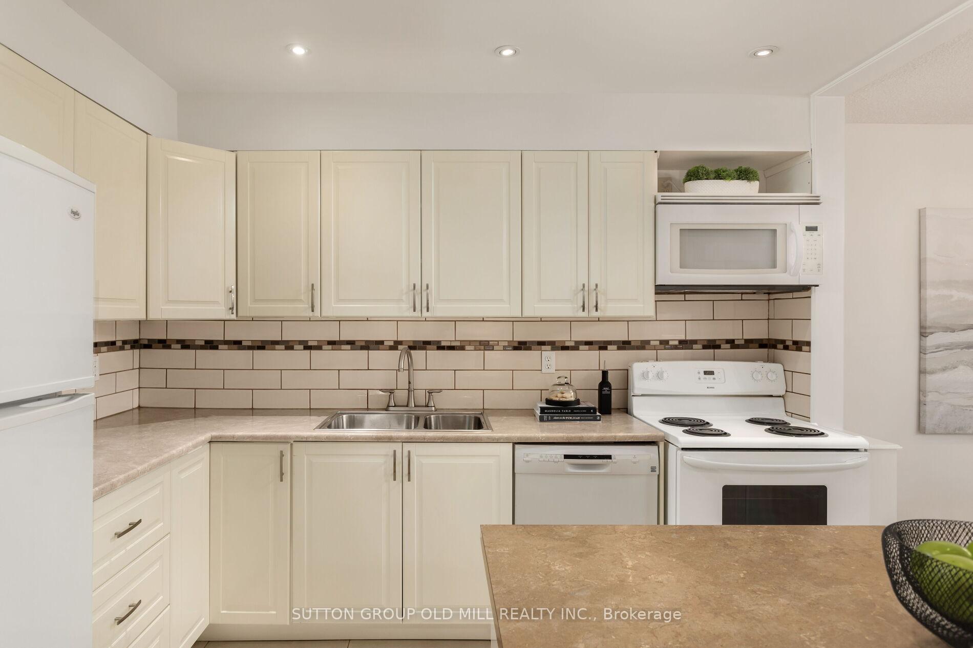 Photo 8 of 17 Lindisfarne Way, Markham, Markham Village — HOMEH
