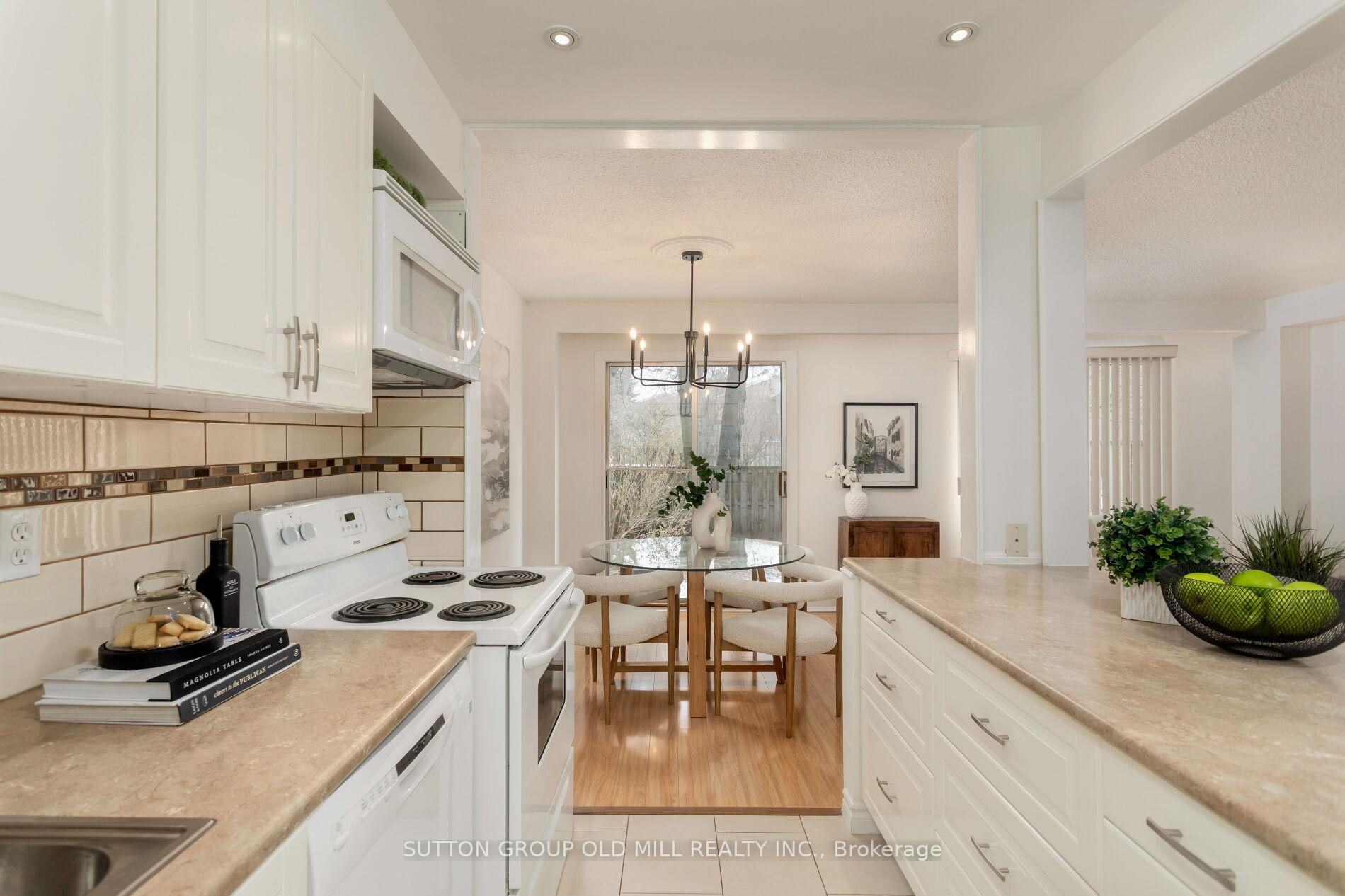 Photo 10 of 17 Lindisfarne Way, Markham, Markham Village — HOMEH
