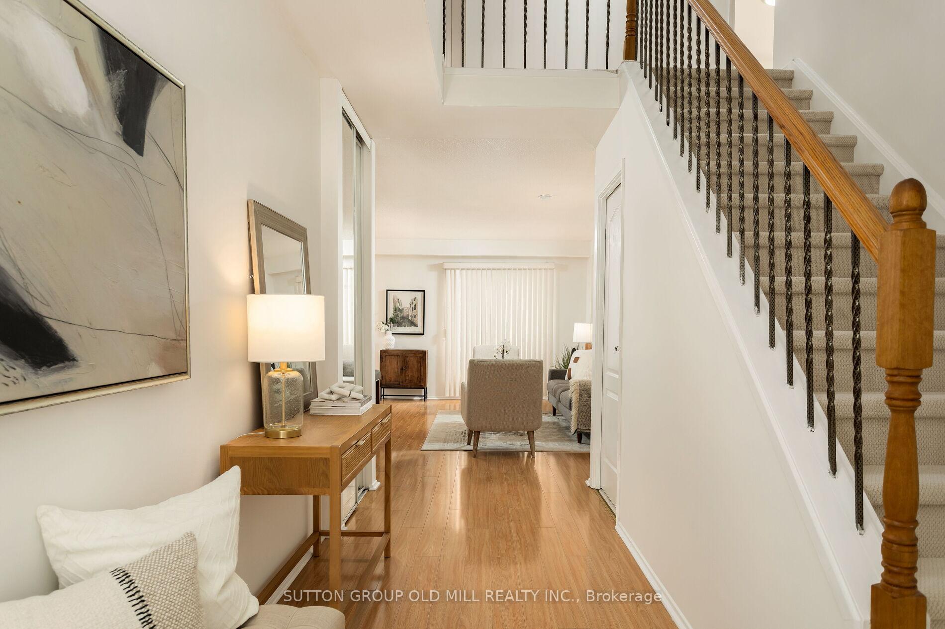 Photo 12 of 17 Lindisfarne Way, Markham, Markham Village — HOMEH