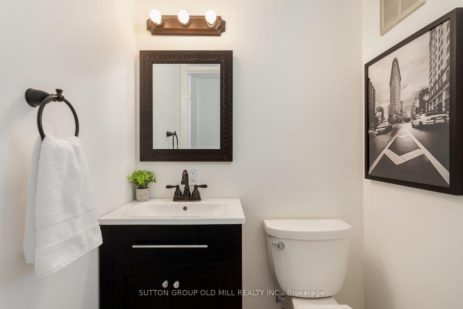 Photo 14 of 17 Lindisfarne Way, Markham, Markham Village — HOMEH