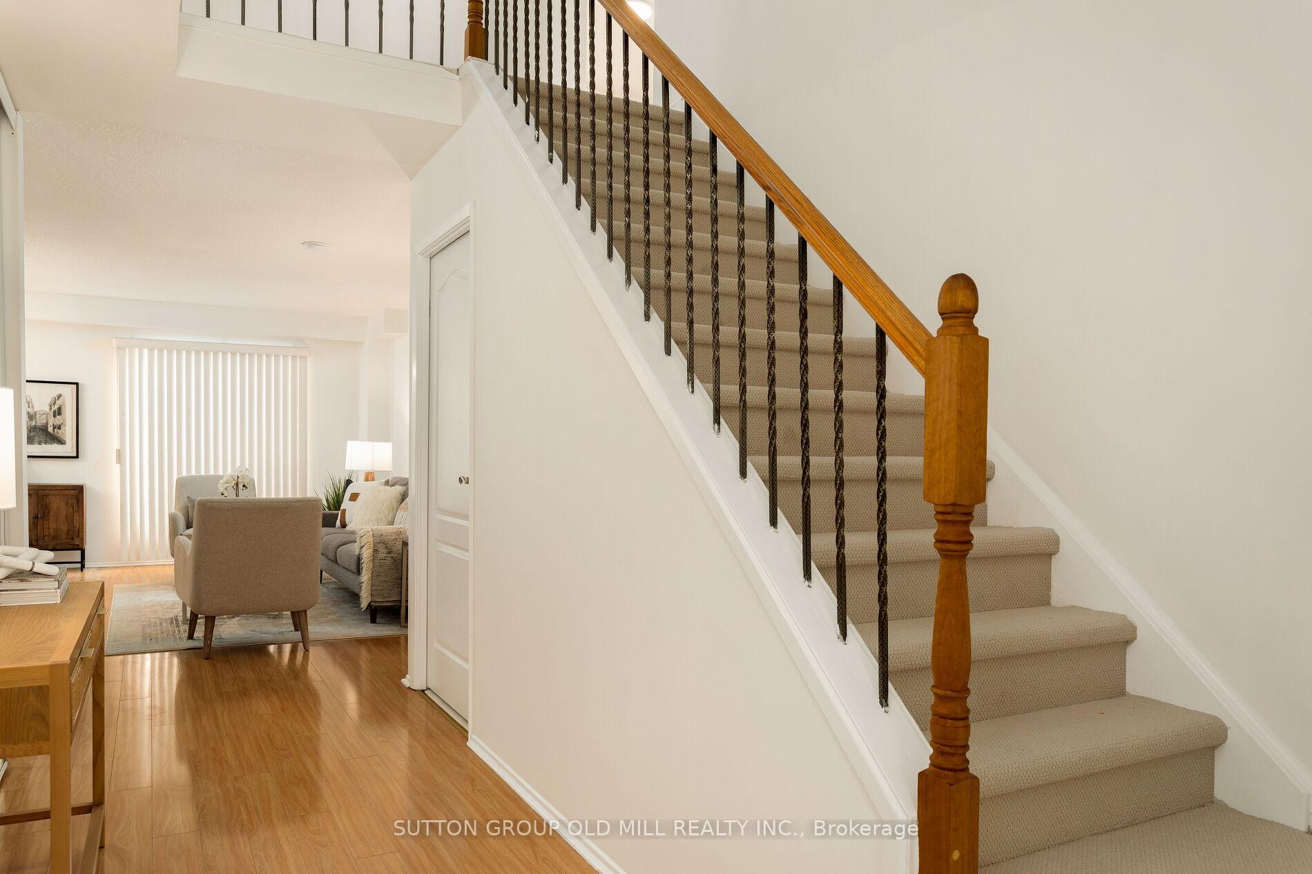 Photo 15 of 17 Lindisfarne Way, Markham, Markham Village — HOMEH