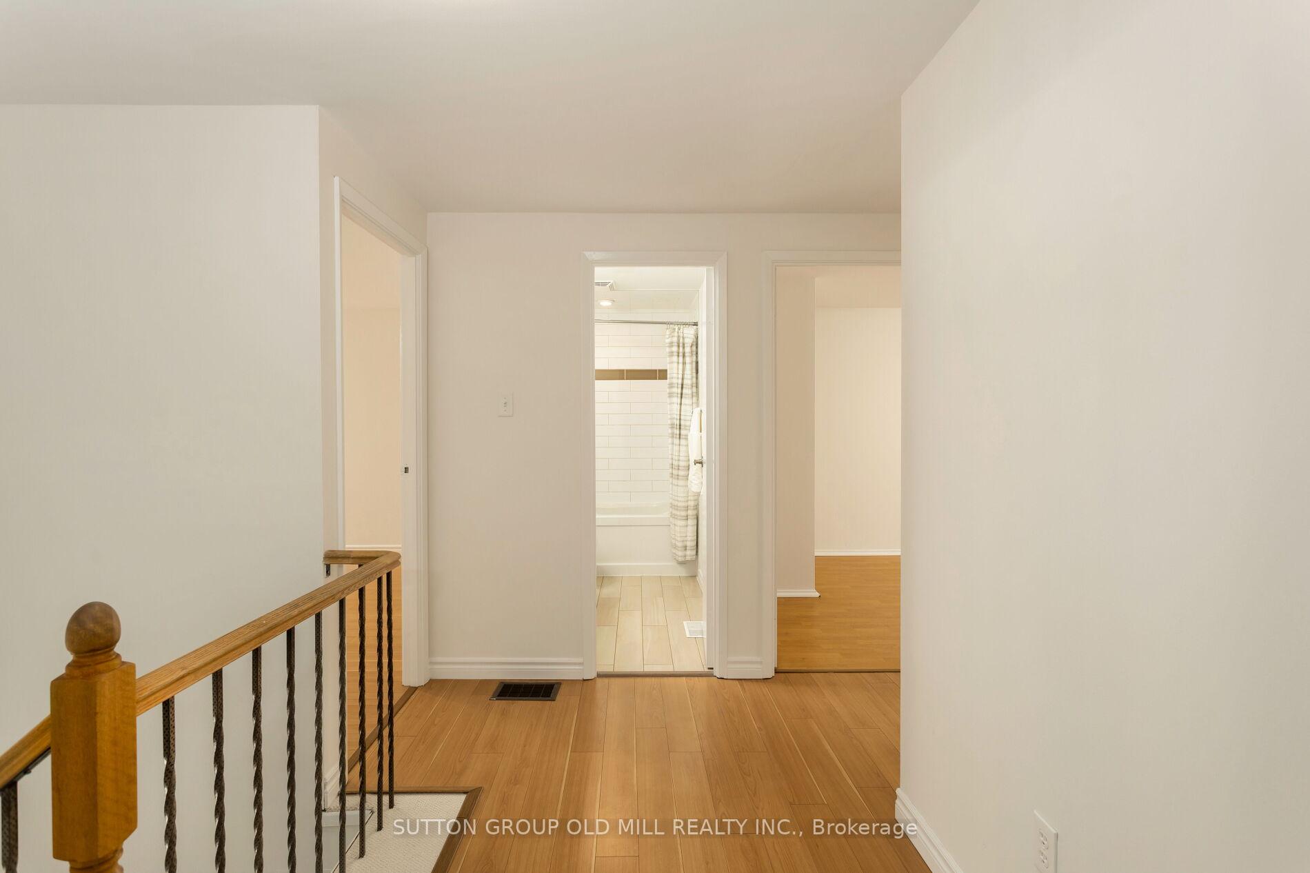 Photo 16 of 17 Lindisfarne Way, Markham, Markham Village — HOMEH