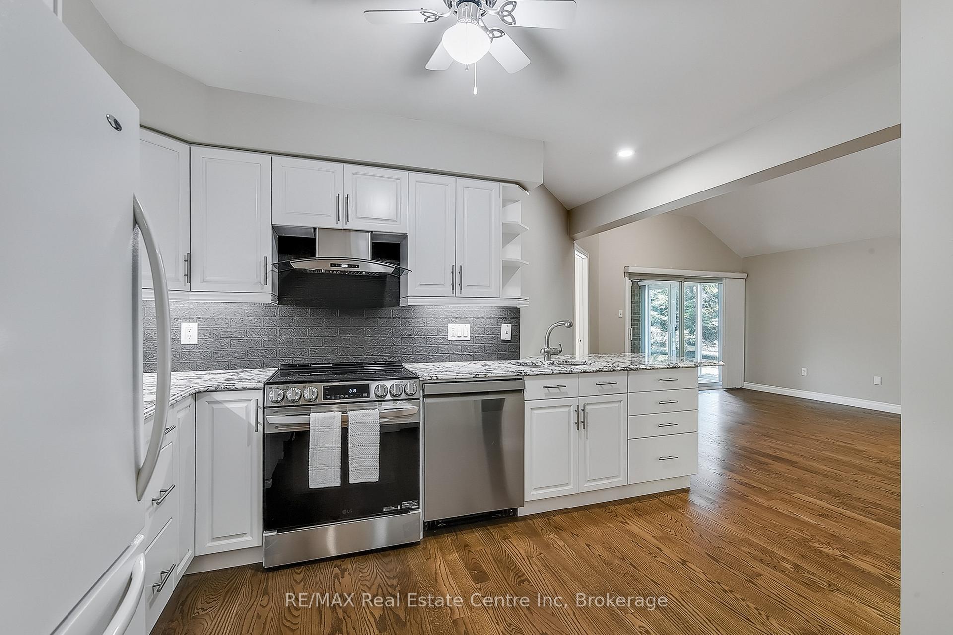 Photo 13 of Unit 41, 1550 Gordon Street, Guelph, Pineridge/Westminster Woods — HOMEH