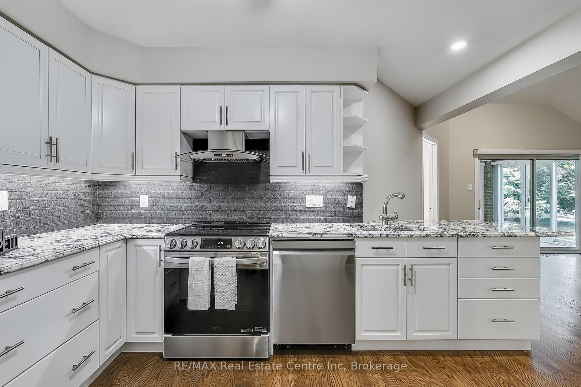 Photo 14 of Unit 41, 1550 Gordon Street, Guelph, Pineridge/Westminster Woods — HOMEH