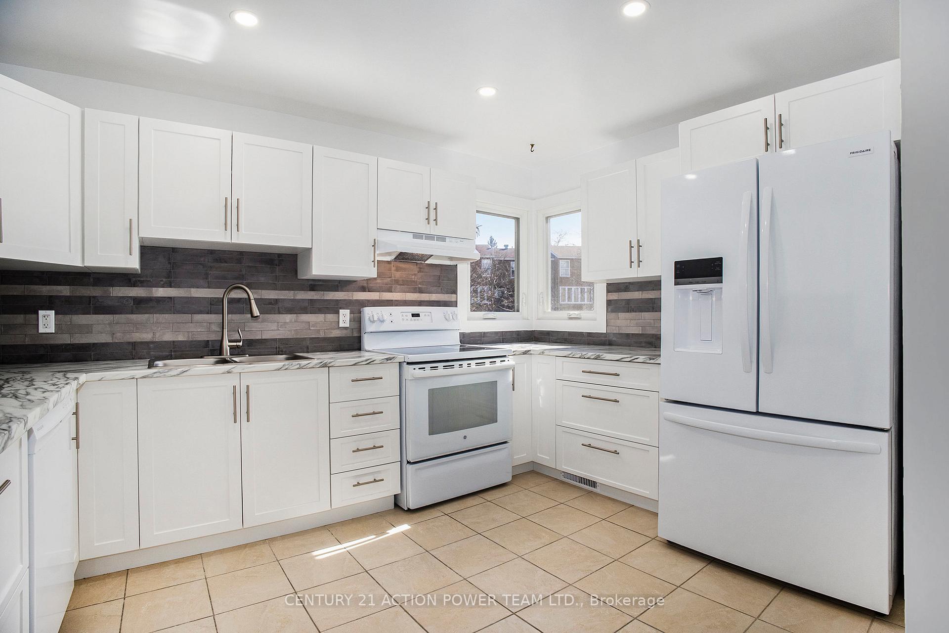Photo 5 of Unit 1400, 1400 Ridgebrook Drive S, Ottawa, Pineview — HOMEH