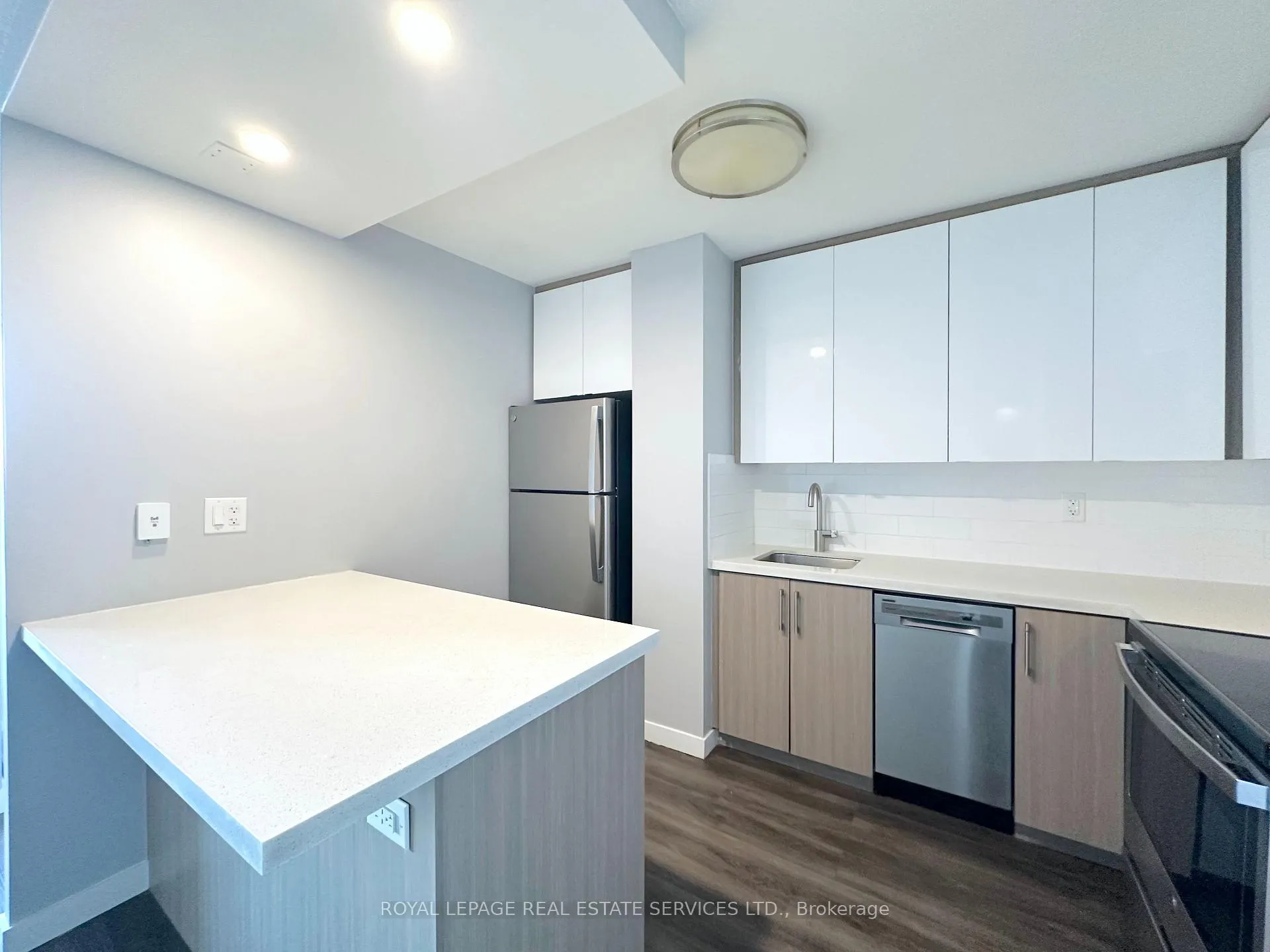 Photo 3 of Unit 1906, 265 Main Street, Toronto, East End-Danforth — HOMEH