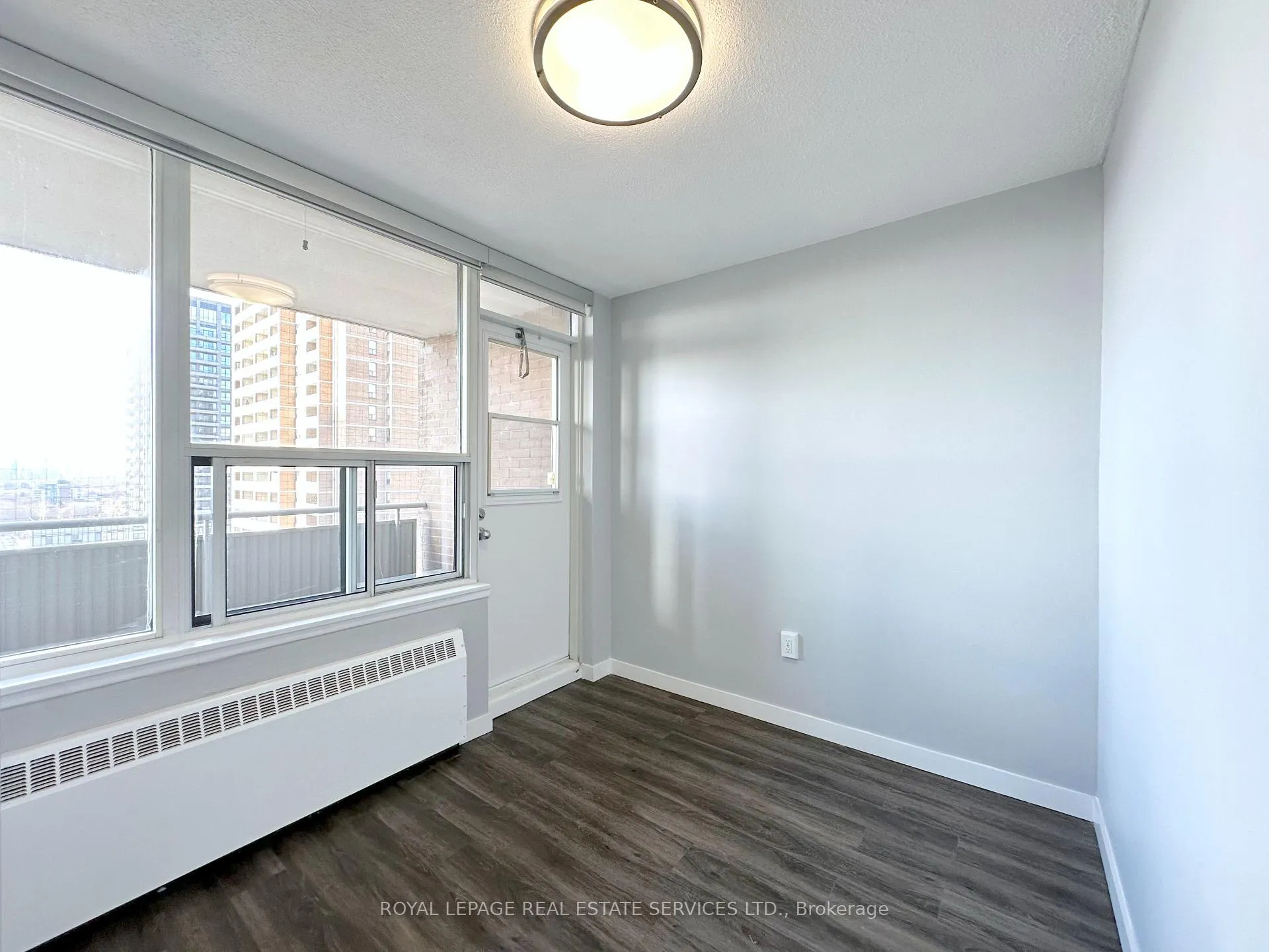 Photo 6 of Unit 1906, 265 Main Street, Toronto, East End-Danforth — HOMEH
