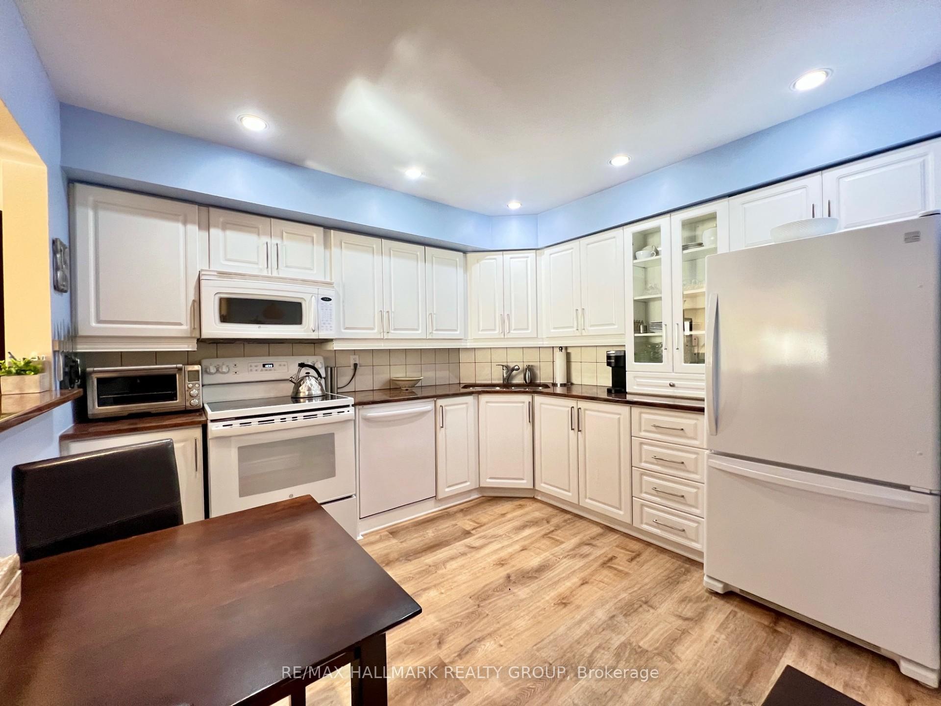 Photo 18 of Unit 202 C, 997 North River Road, Ottawa, Overbrook — HOMEH
