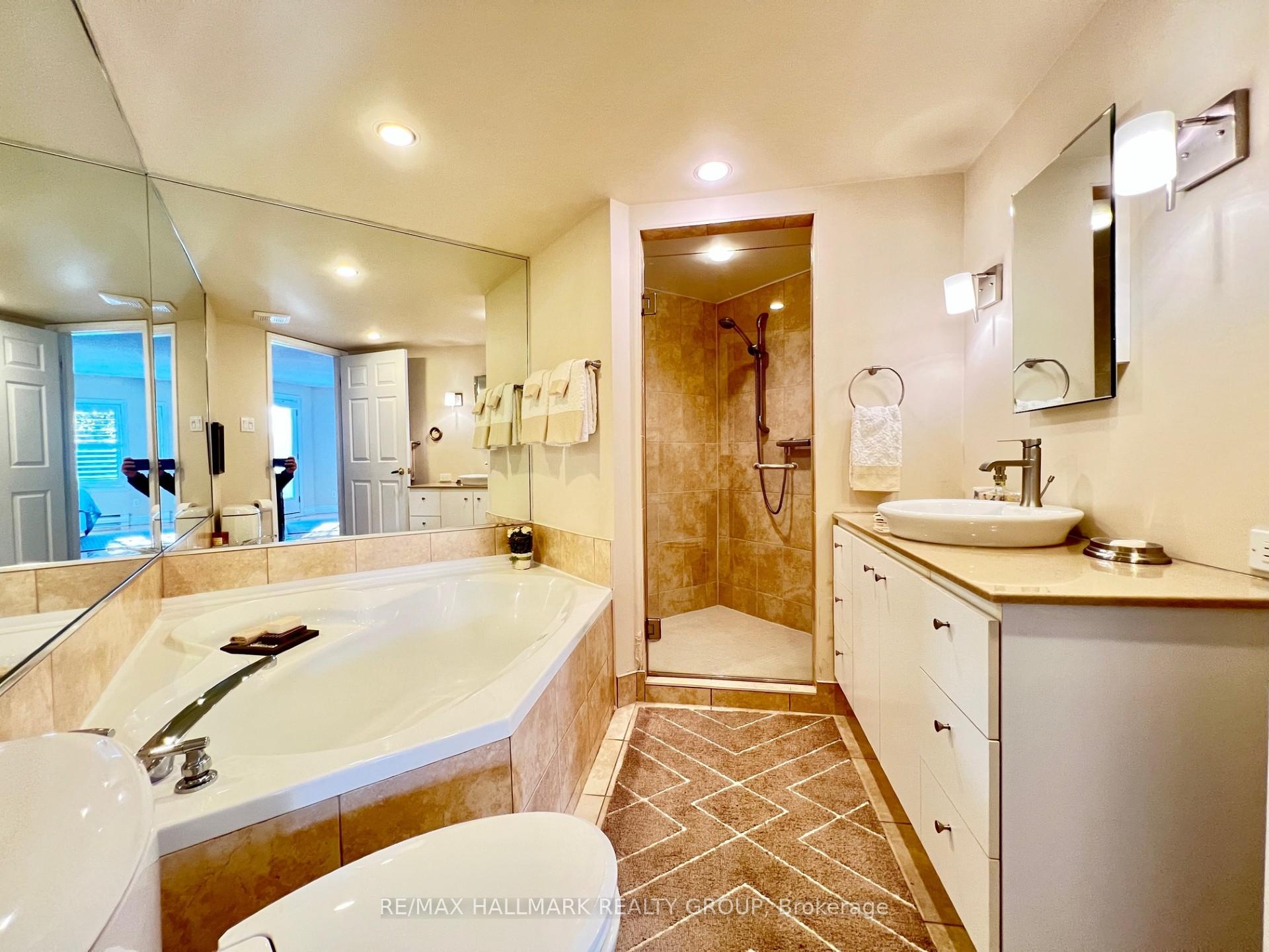 Photo 22 of Unit 202 C, 997 North River Road, Ottawa, Overbrook — HOMEH