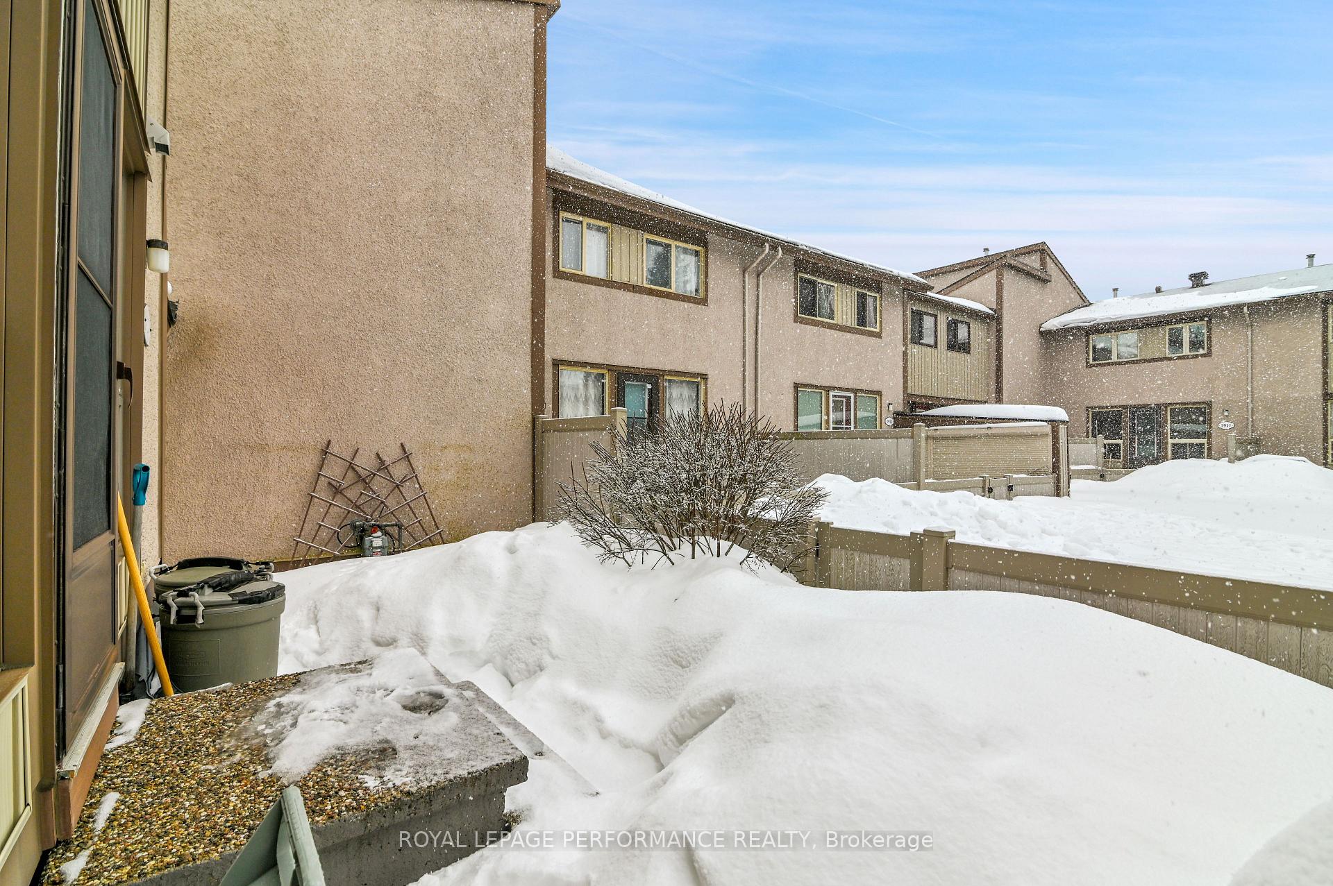 Photo 24 of 1923 Stonehenge Crescent, Ottawa, Pineview — HOMEH