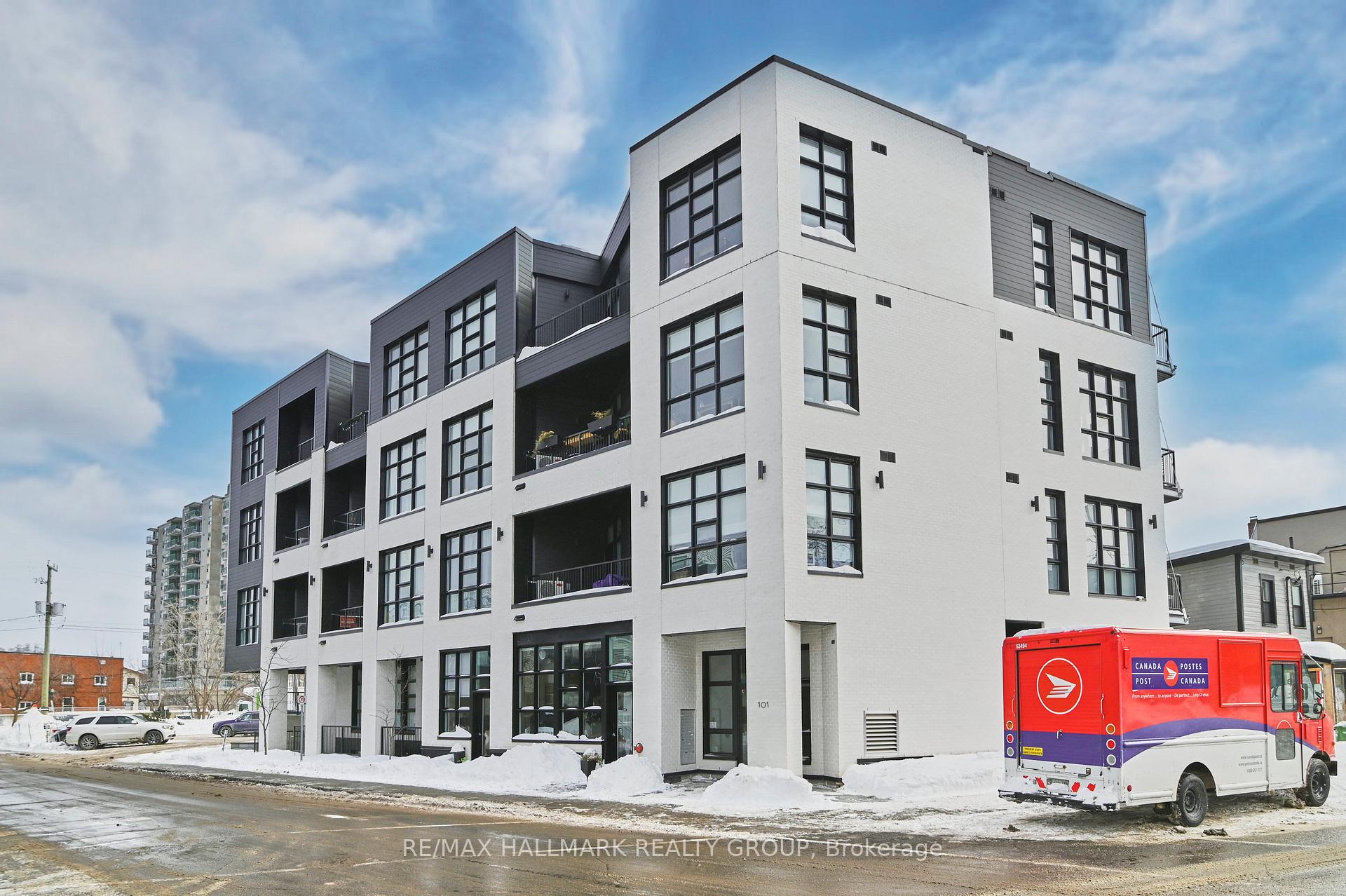 Photo 2 of Unit 403, 101 Pinhey Street, Ottawa, Hintonburg — HOMEH