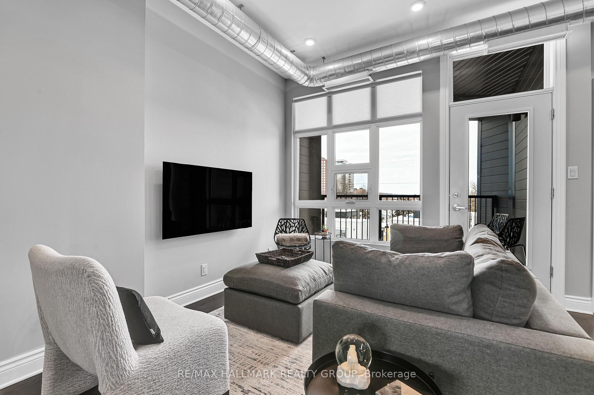Photo 8 of Unit 403, 101 Pinhey Street, Ottawa, Hintonburg — HOMEH