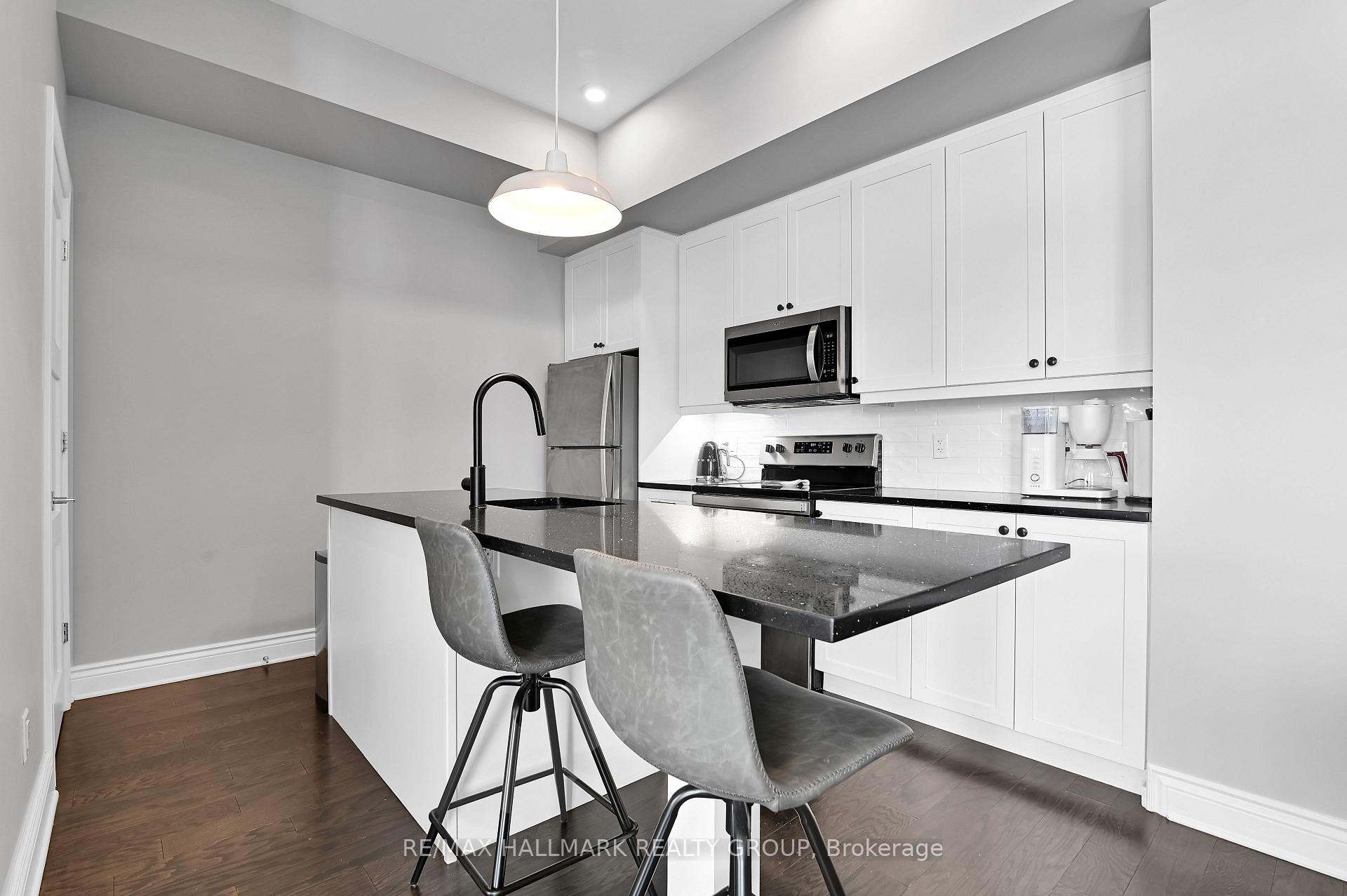 Photo 12 of Unit 403, 101 Pinhey Street, Ottawa, Hintonburg — HOMEH