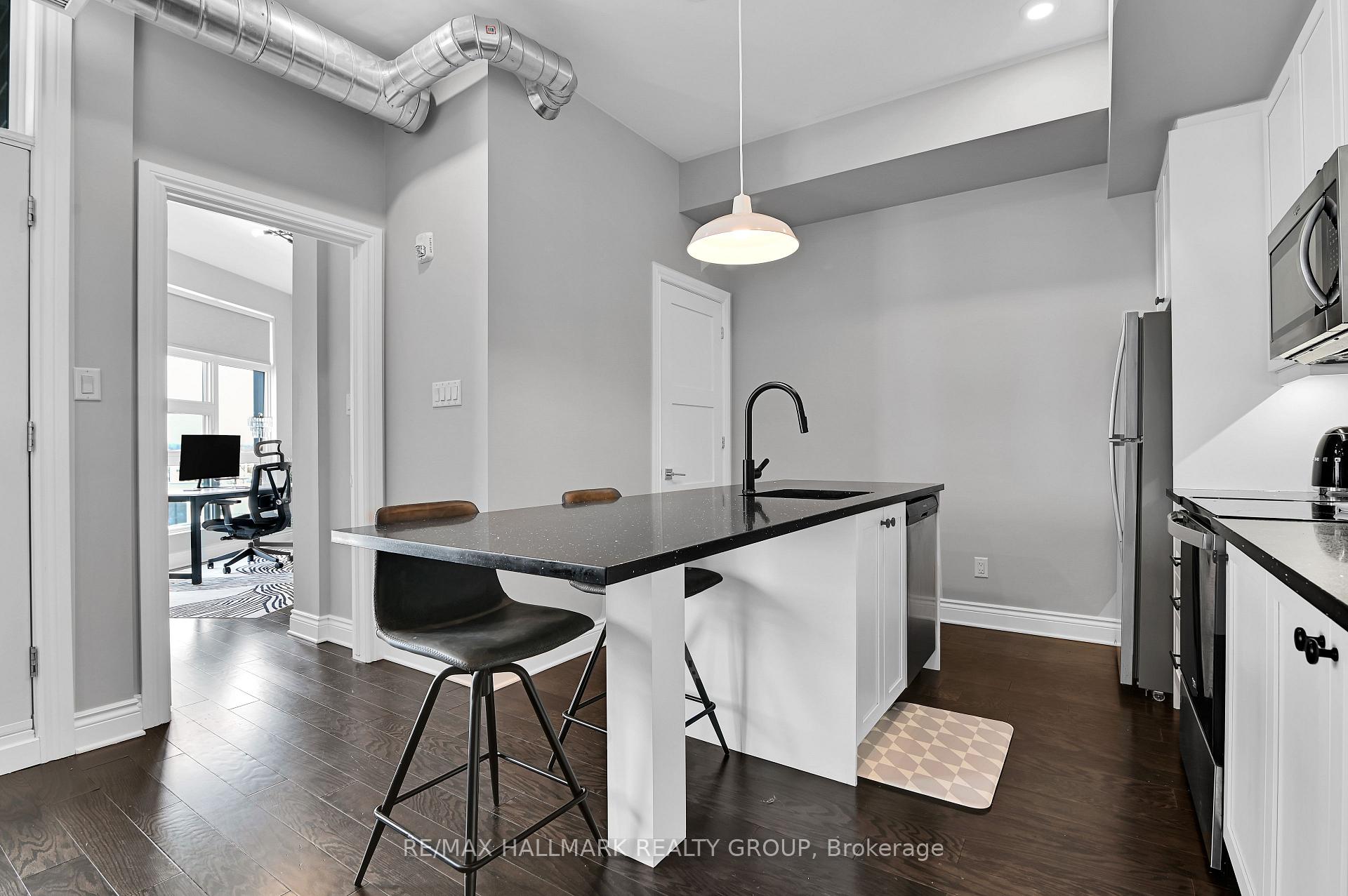 Photo 13 of Unit 403, 101 Pinhey Street, Ottawa, Hintonburg — HOMEH