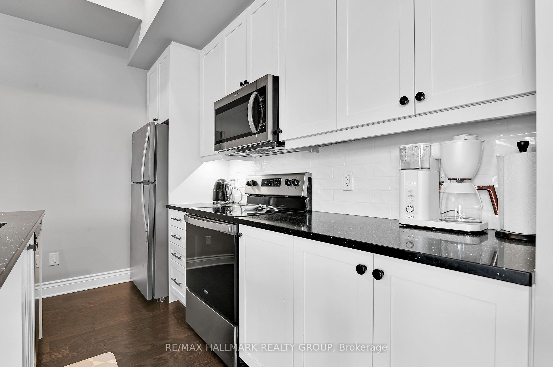 Photo 14 of Unit 403, 101 Pinhey Street, Ottawa, Hintonburg — HOMEH