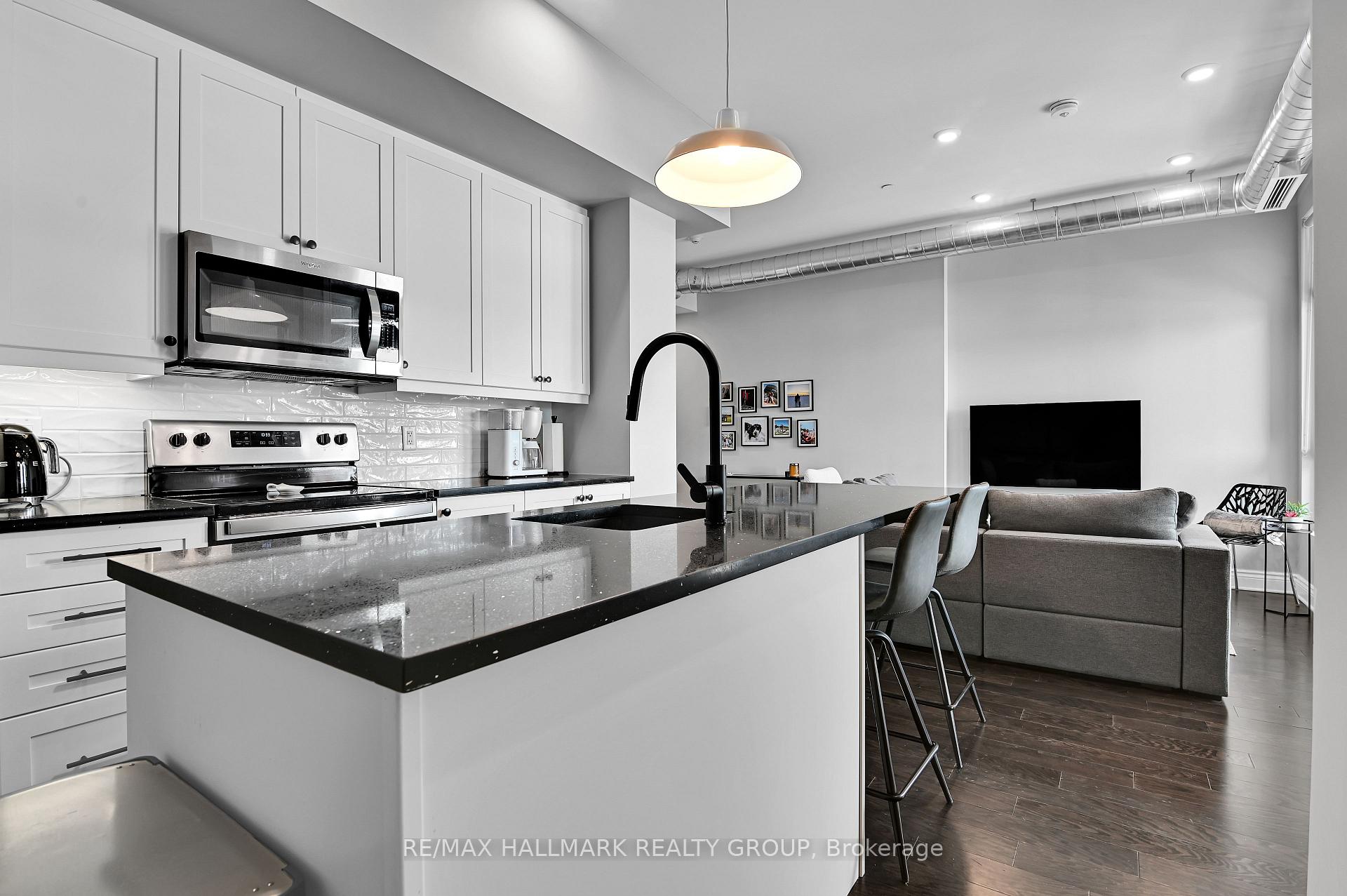 Photo 17 of Unit 403, 101 Pinhey Street, Ottawa, Hintonburg — HOMEH