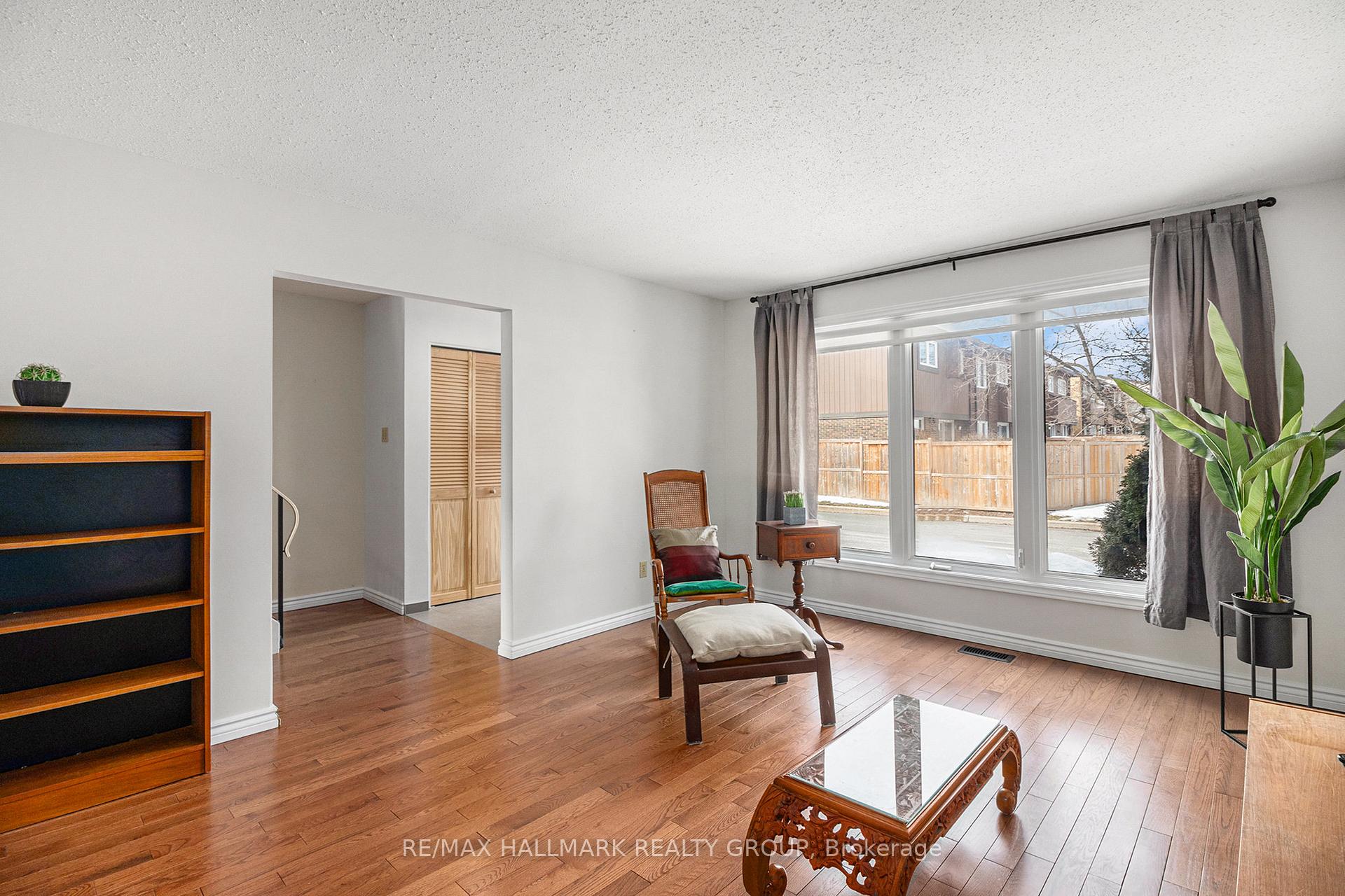 Photo 6 of Unit 120, 2111 Montreal Road, Ottawa, Beaconwood — HOMEH