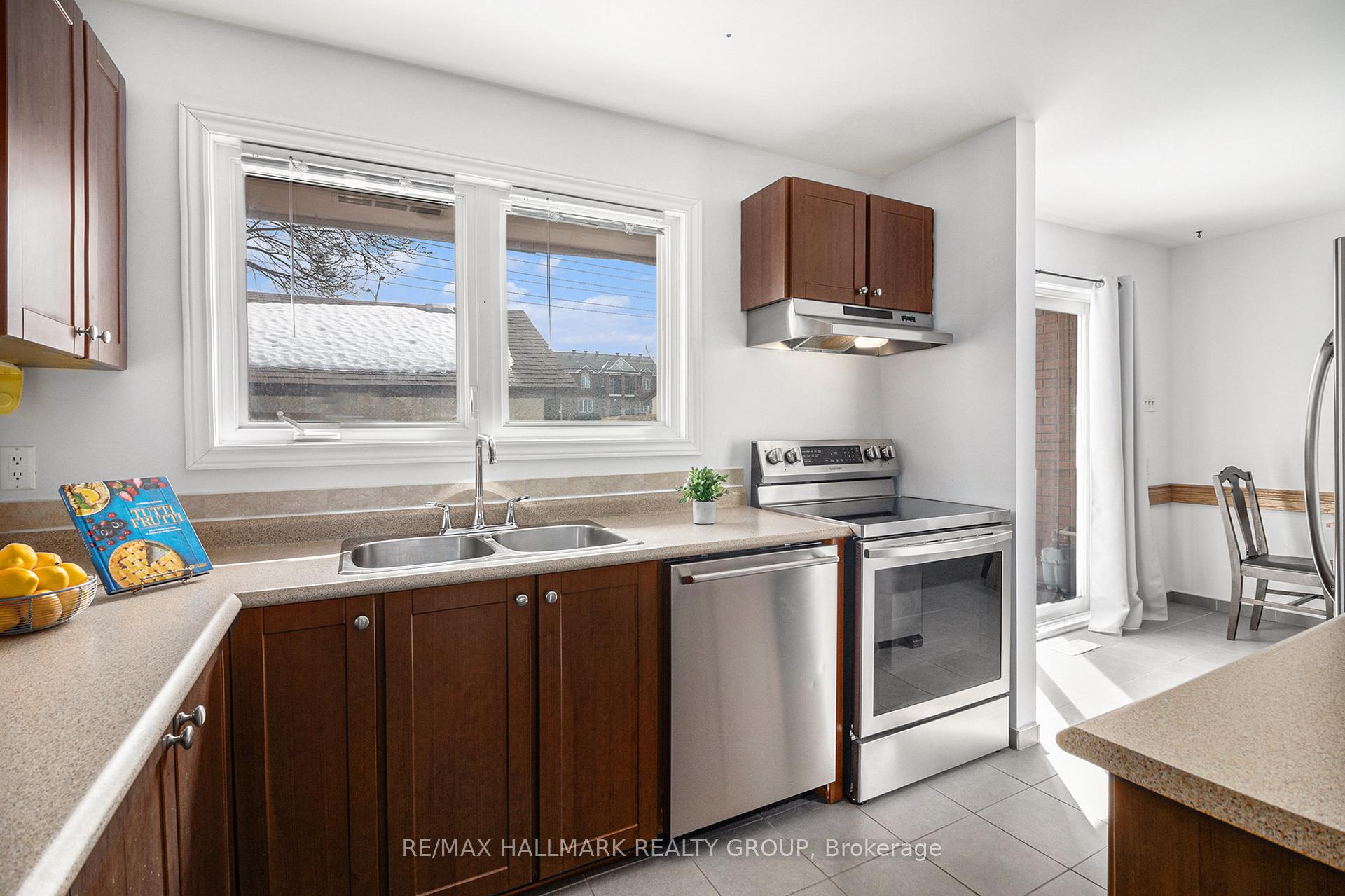 Photo 9 of Unit 120, 2111 Montreal Road, Ottawa, Beaconwood — HOMEH