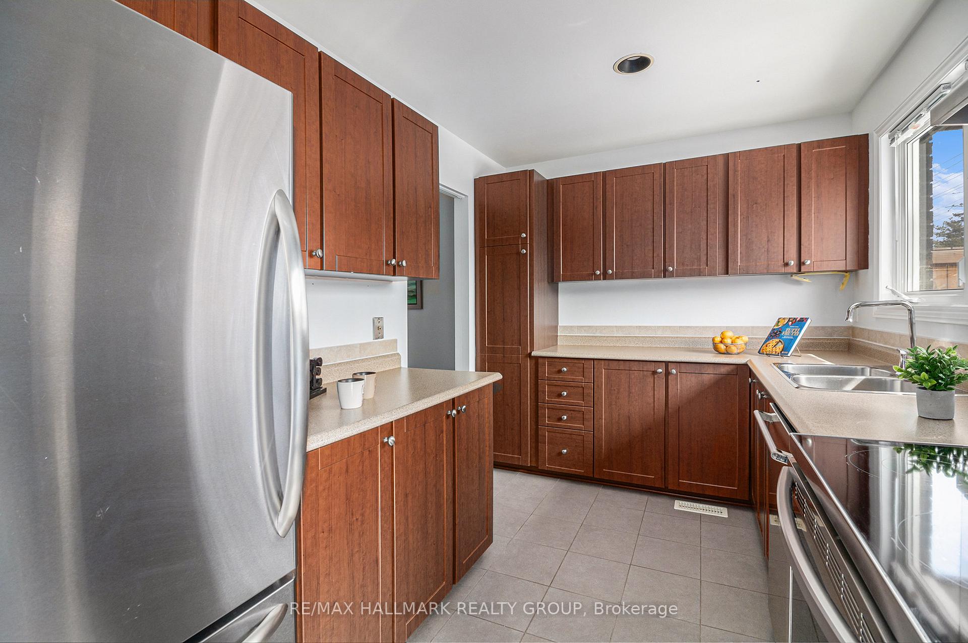 Photo 10 of Unit 120, 2111 Montreal Road, Ottawa, Beaconwood — HOMEH