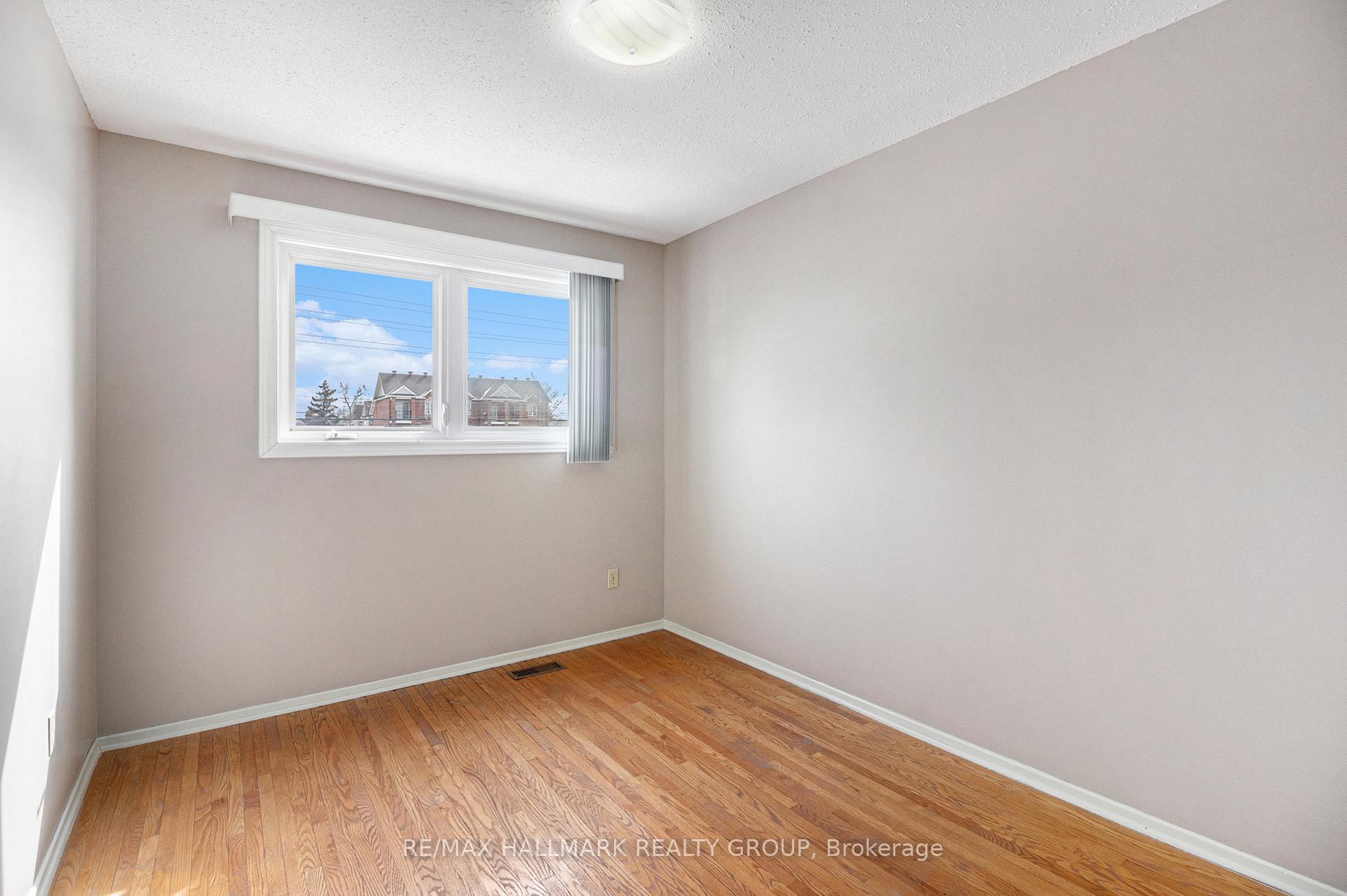 Photo 19 of Unit 120, 2111 Montreal Road, Ottawa, Beaconwood — HOMEH