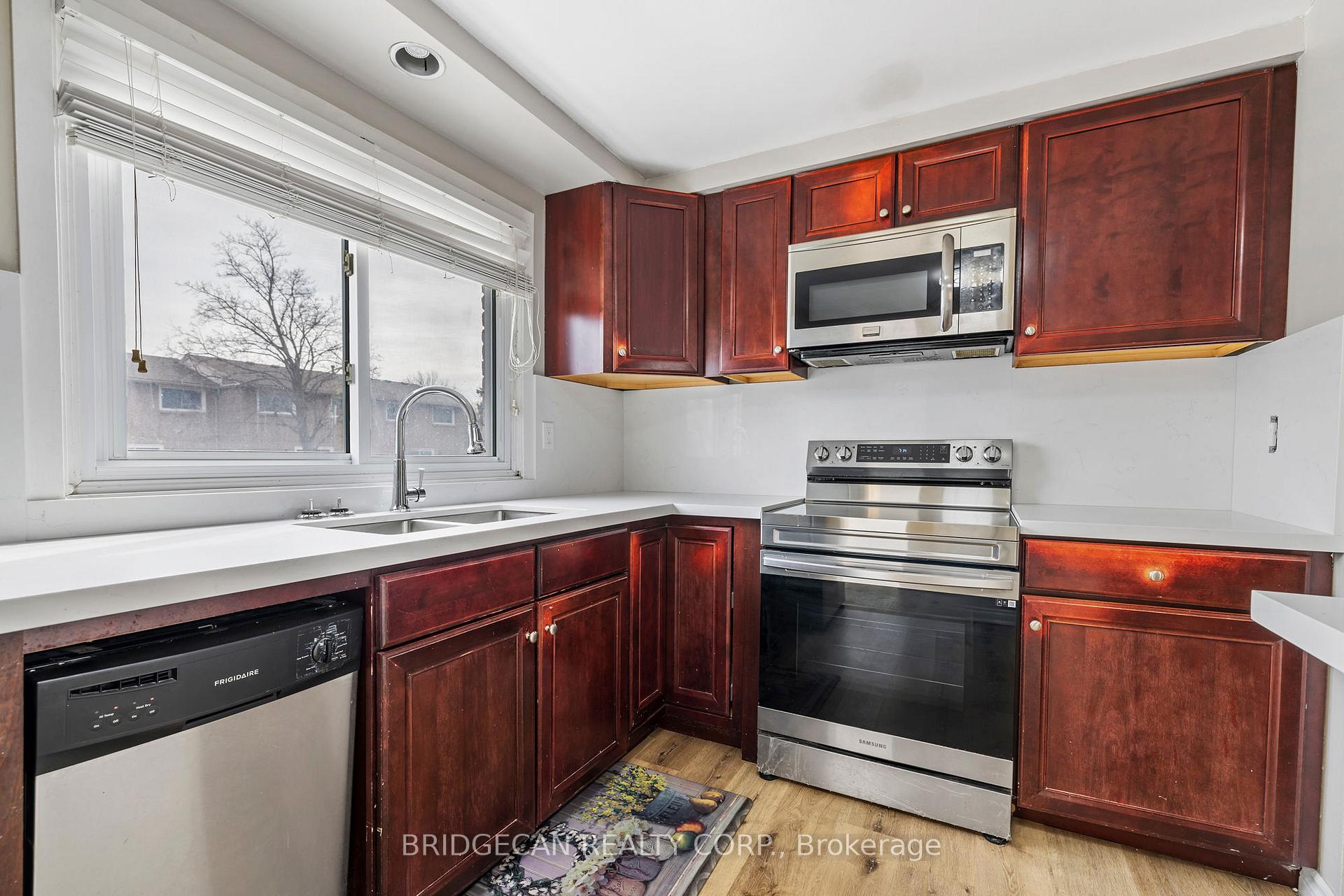 Photo 7 of Unit 118, 151 Gateshead Crescent, Hamilton, Stoney Creek — HOMEH