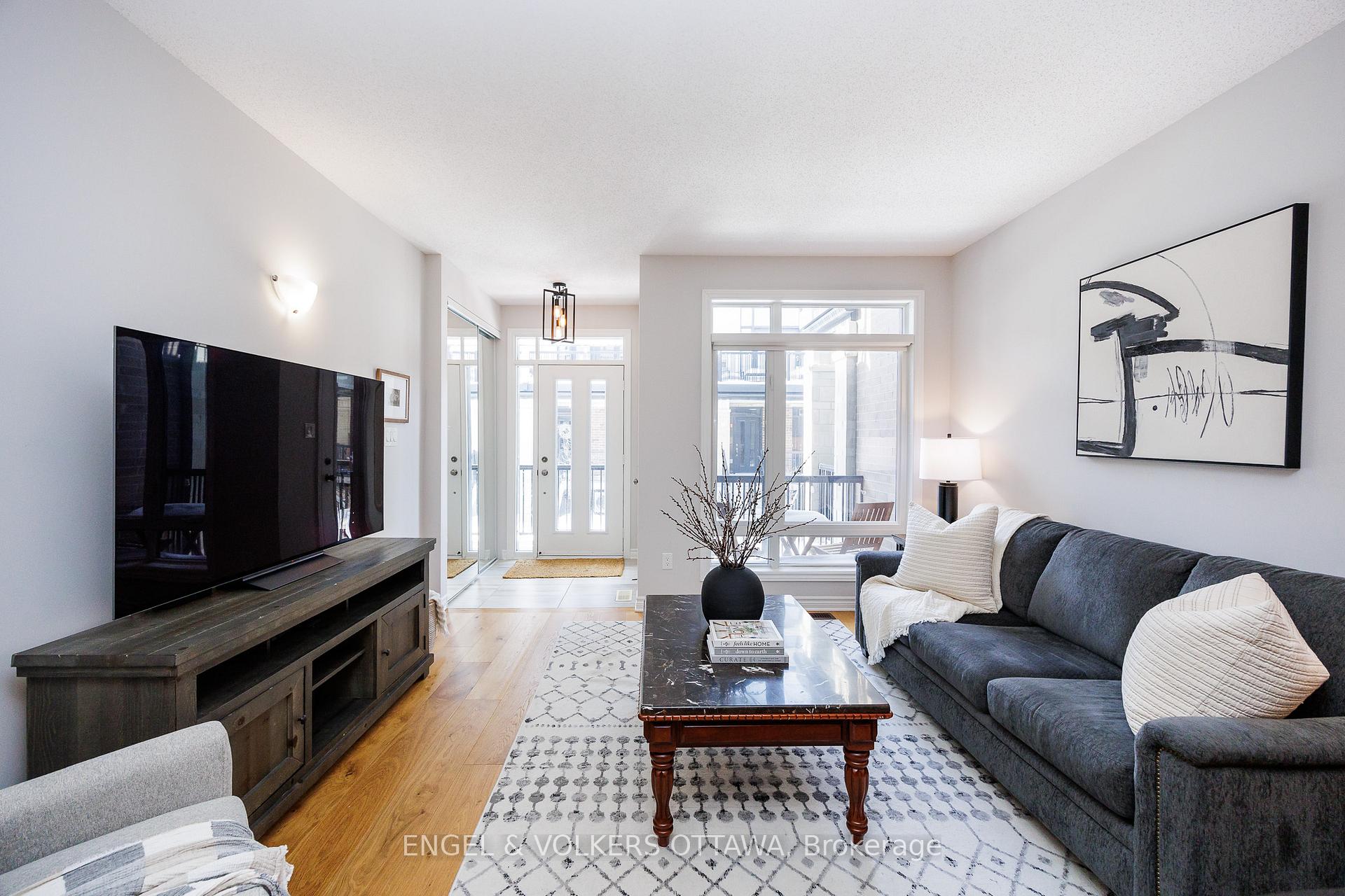 Photo 4 of Unit 101, 292 Pembina Private Point, Ottawa, Riverside South/Gloucester Glen — HOMEH