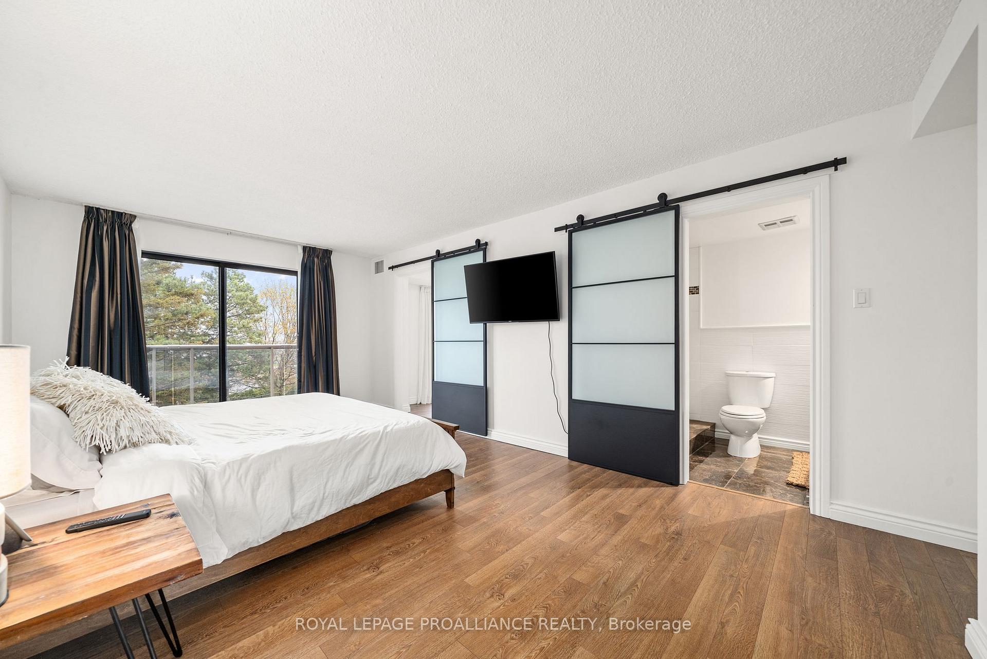 Photo 17 of Unit 301, 2 South Front Street, Belleville, Belleville Ward — HOMEH