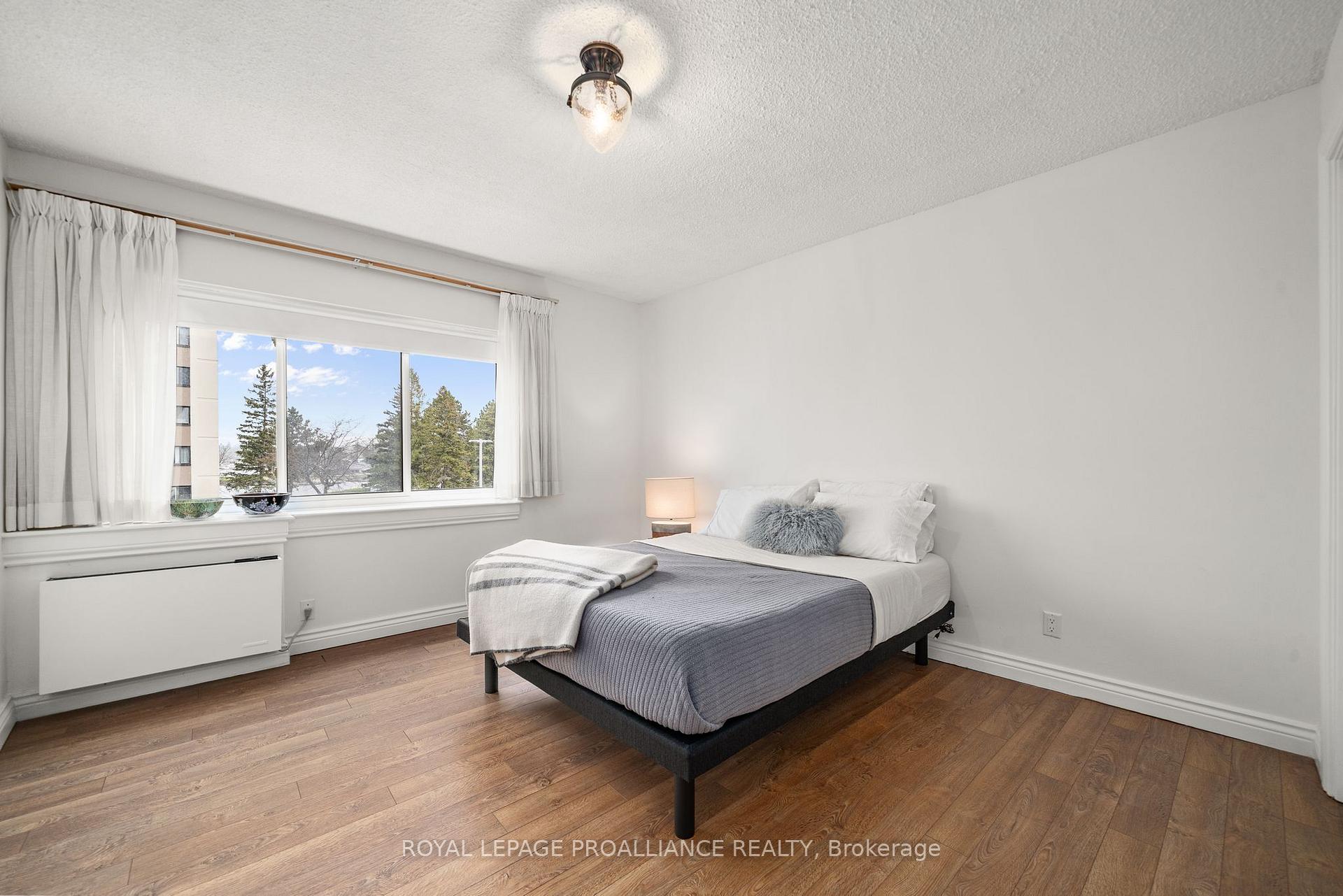 Photo 21 of Unit 301, 2 South Front Street, Belleville, Belleville Ward — HOMEH