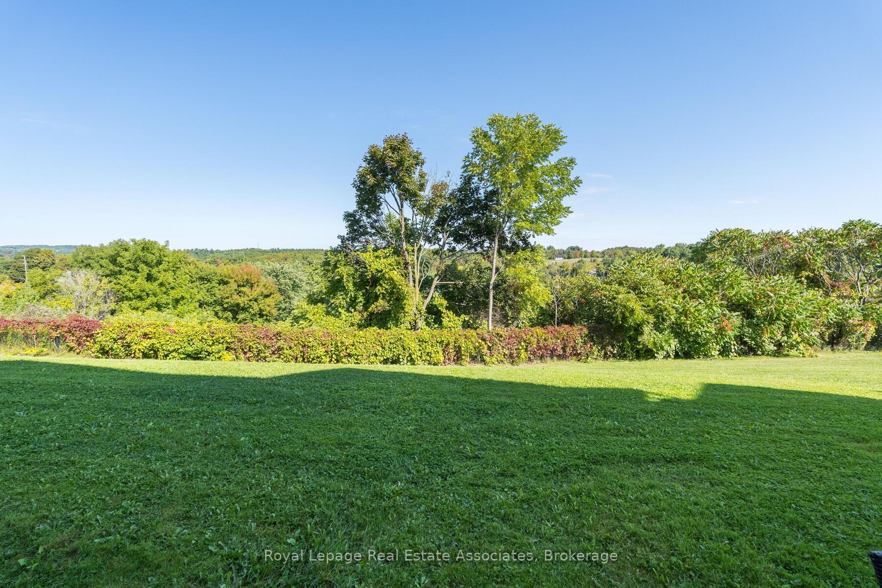 Photo 40 of 41 Corey Circle, Halton Hills, Georgetown — HOMEH